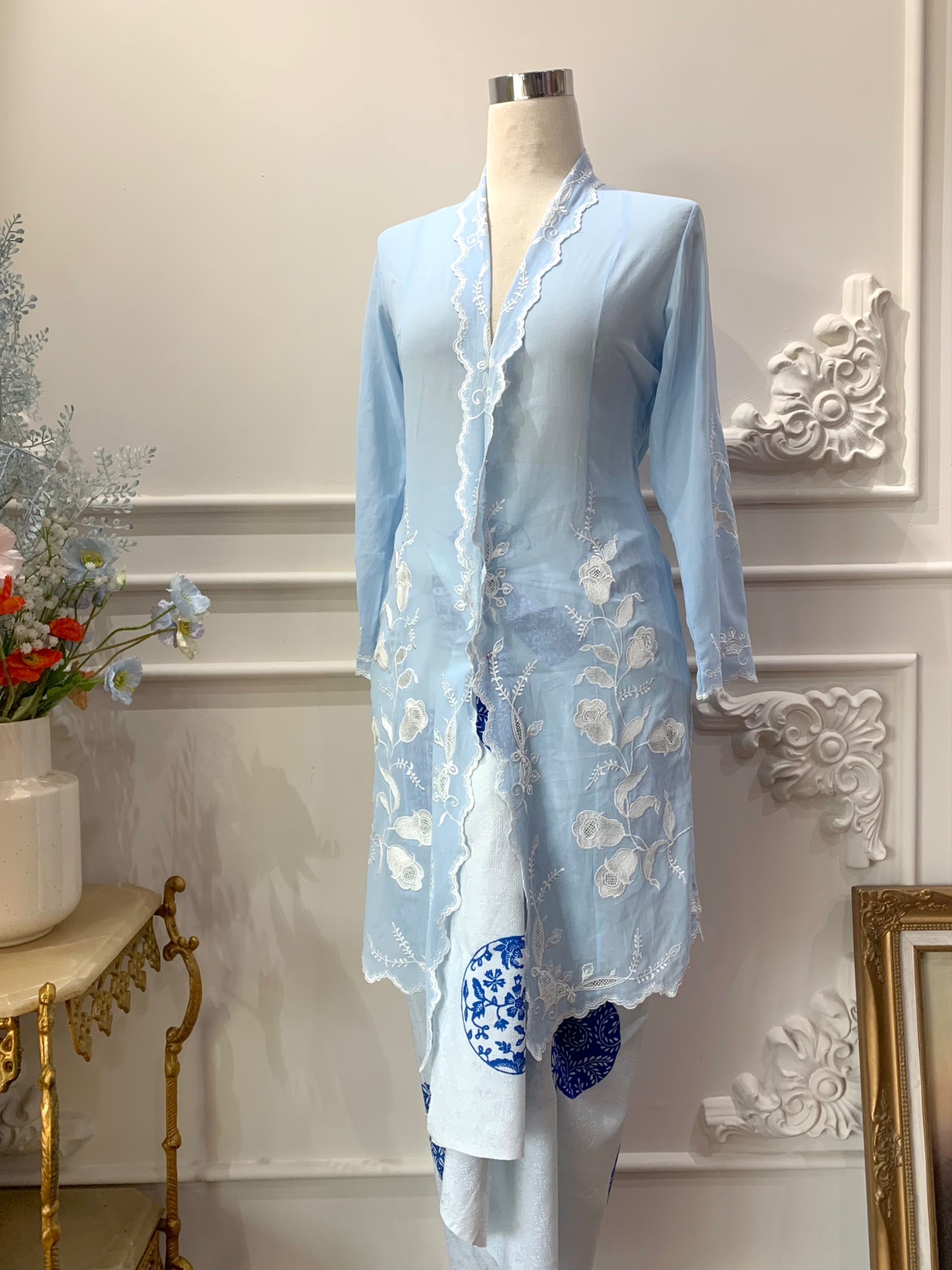 ZAALI - Long Kebaya Kartini Cala Lilly 