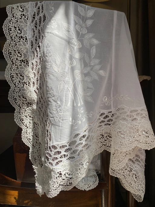ZAALI - Kebaya Dara Lace Annelies 