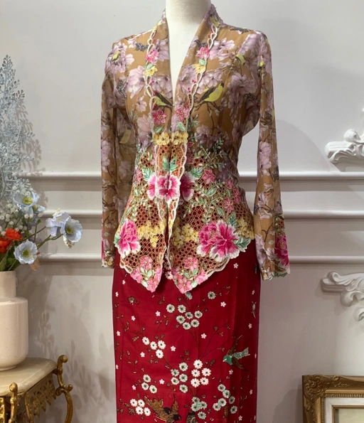 Image of Kebaya Vintage Peony One Set 