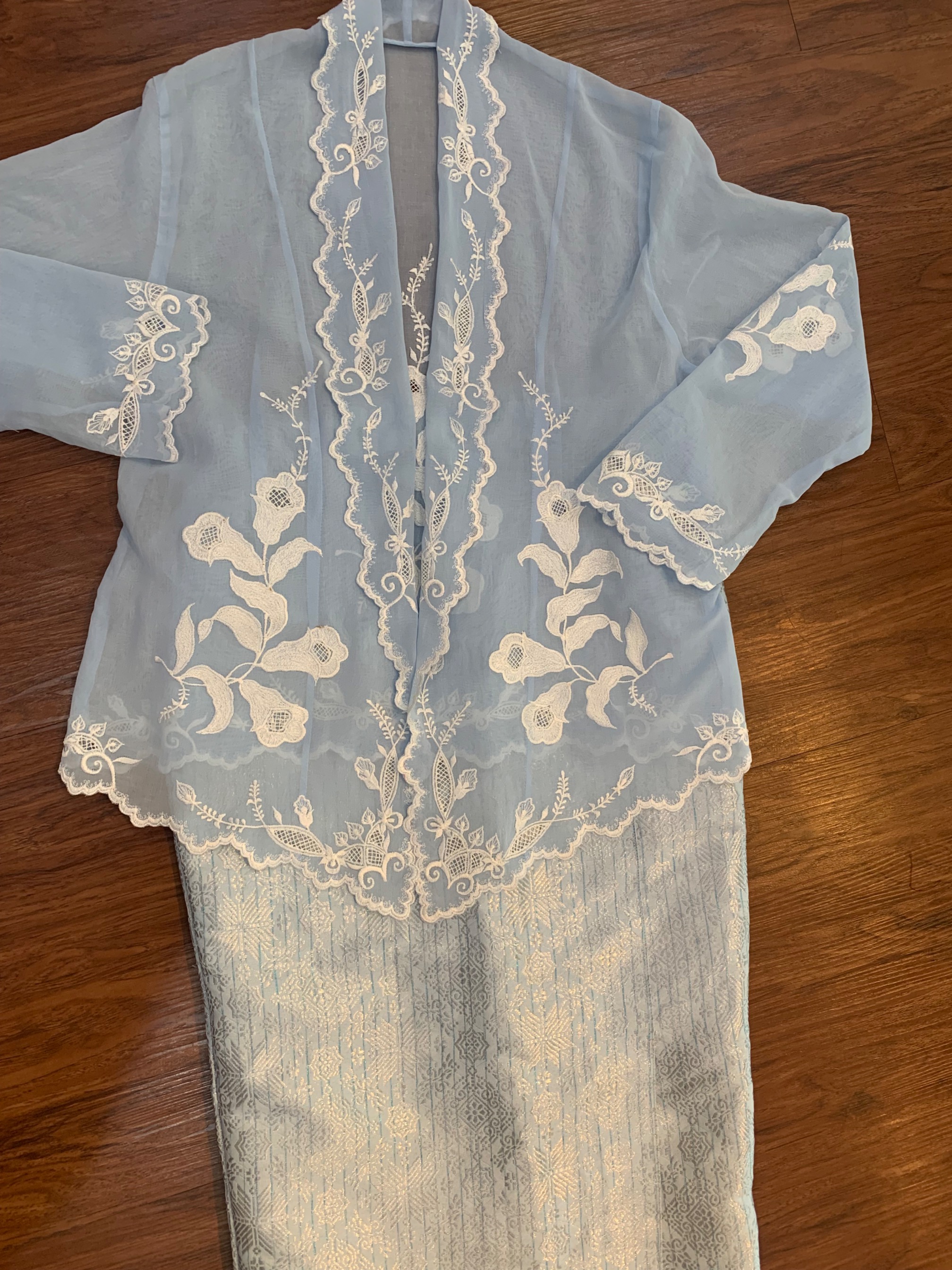 ZAALI - Kebaya Dara Calla Lilly Tutupan
