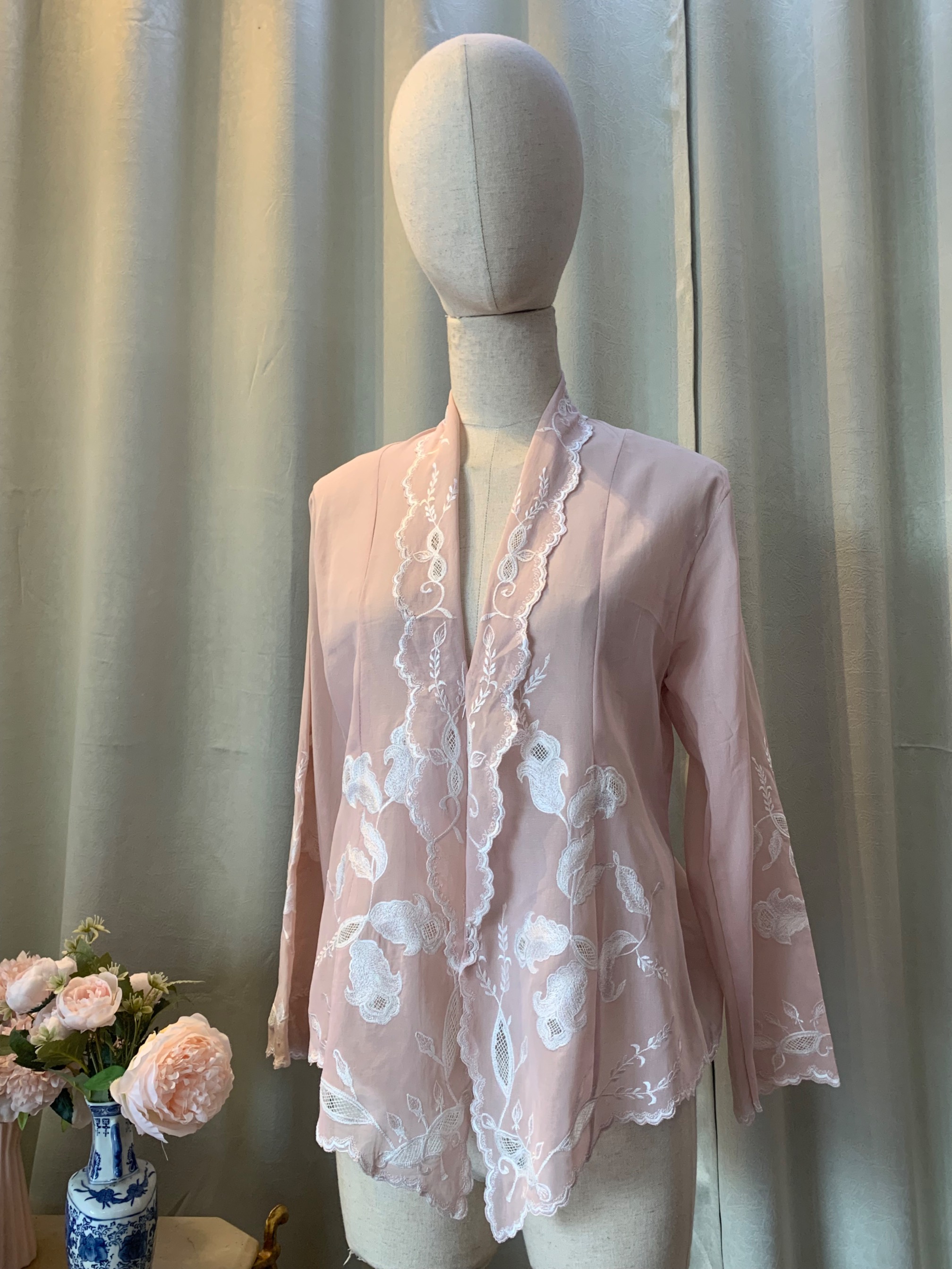 ZAALI - Kebaya Dara Calla Lilly Tutupan