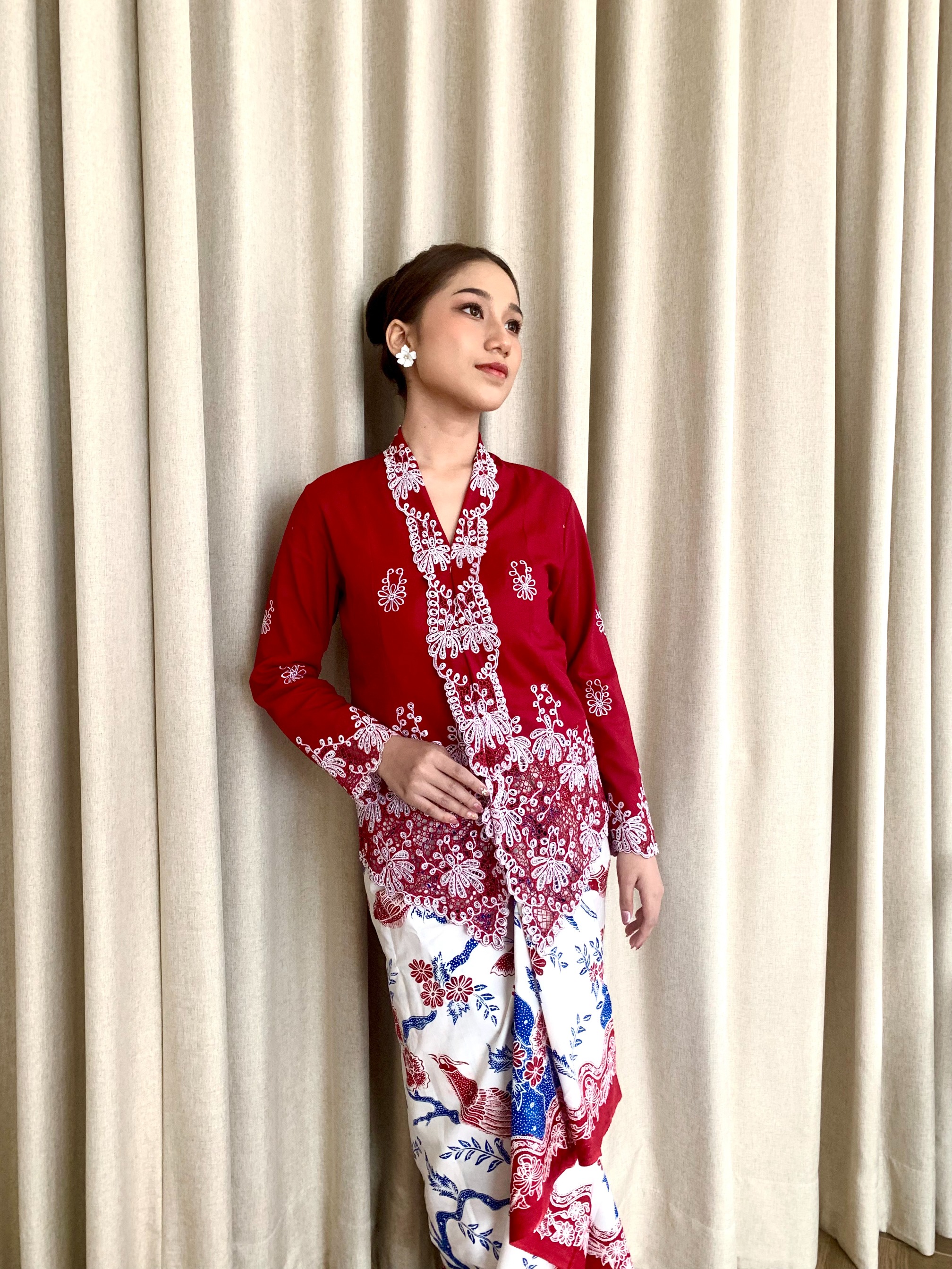 ZAALI - Kebaya Seruni Two Tone Embroidery