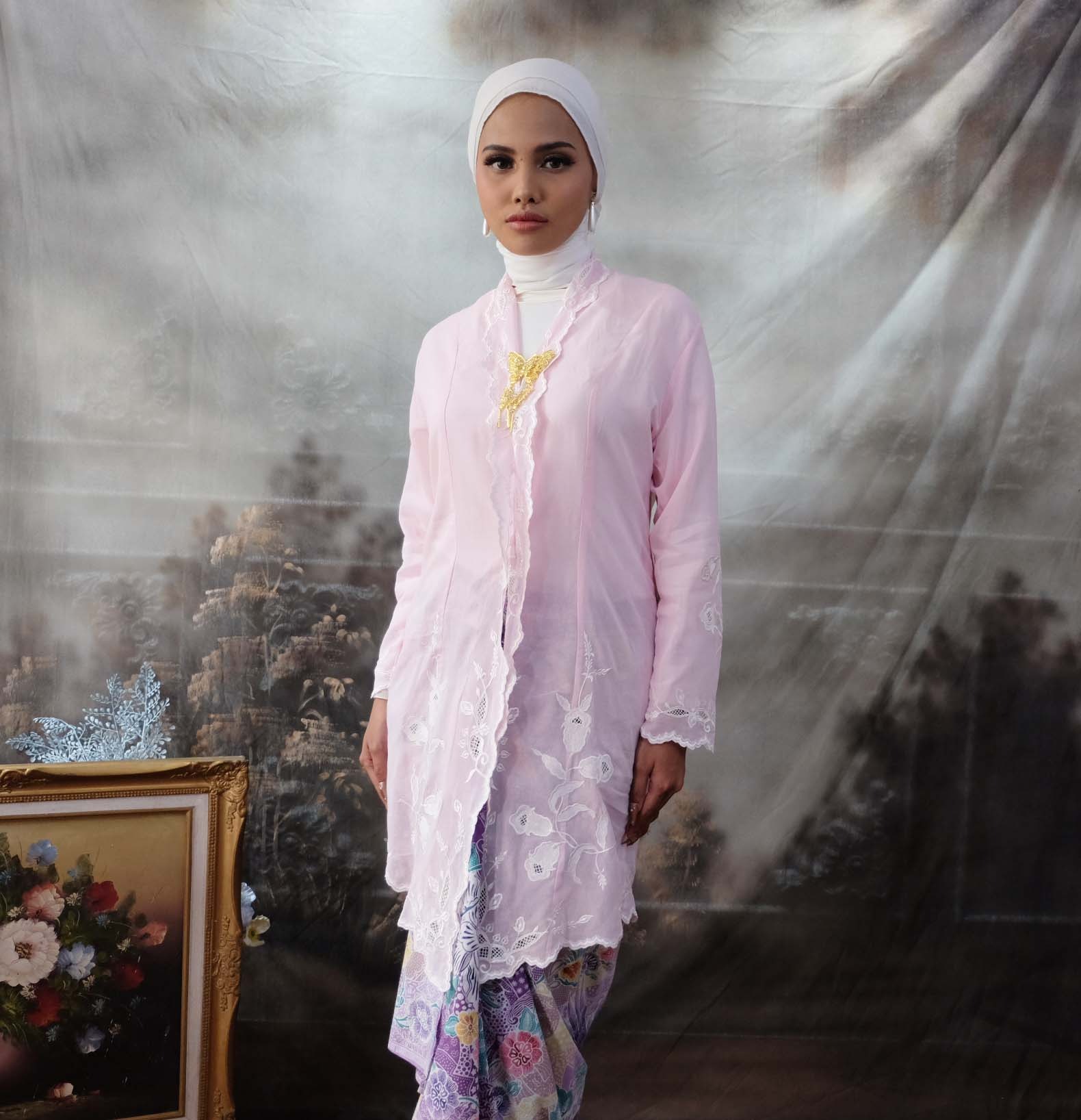 ZAALI - Long Kebaya Kartini Cala Lilly 