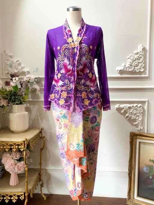 Image of Kebaya Dara Purple Phoenix Set 