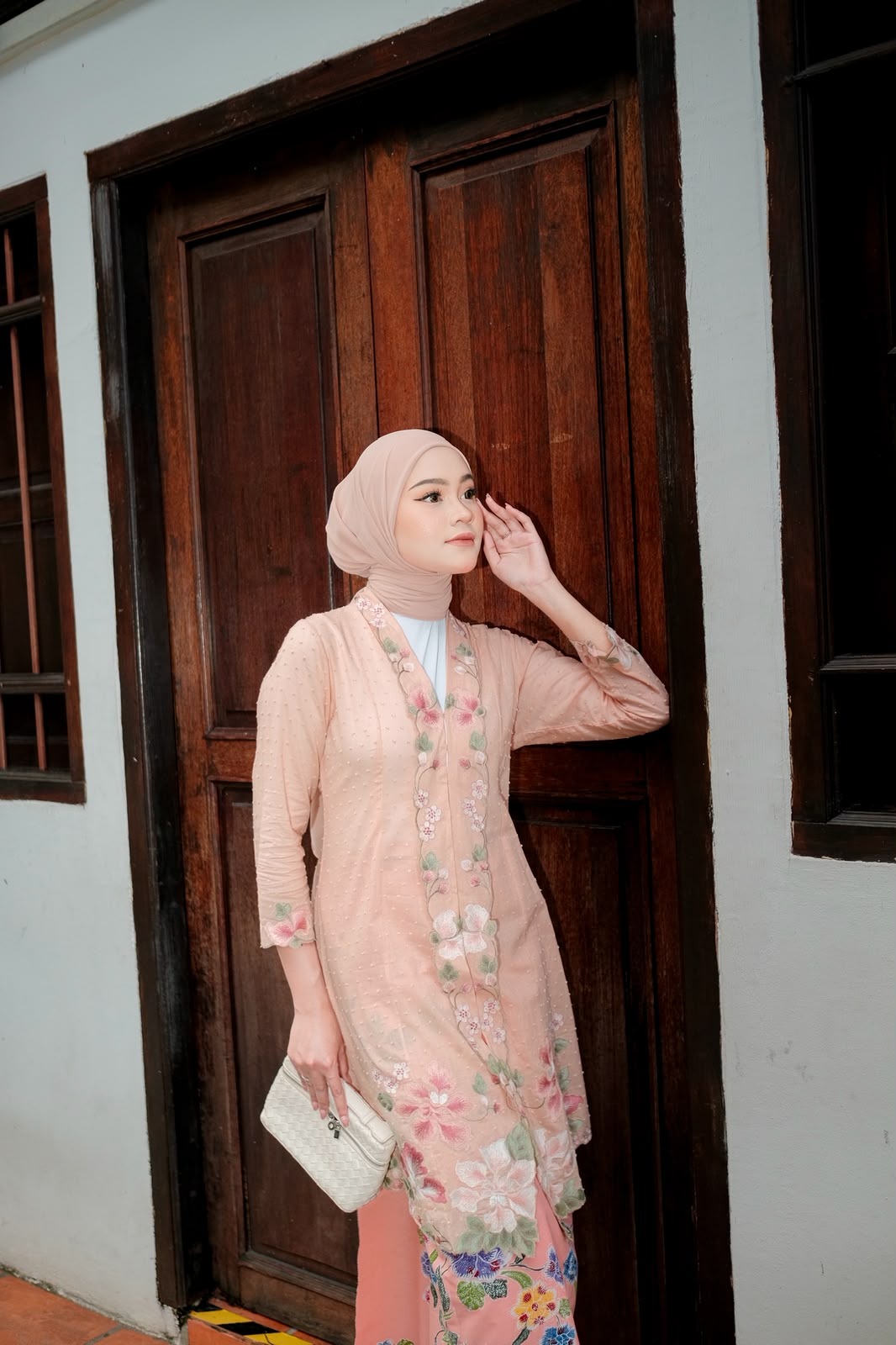 ZAALI - Kebaya Labuh Amaryllis