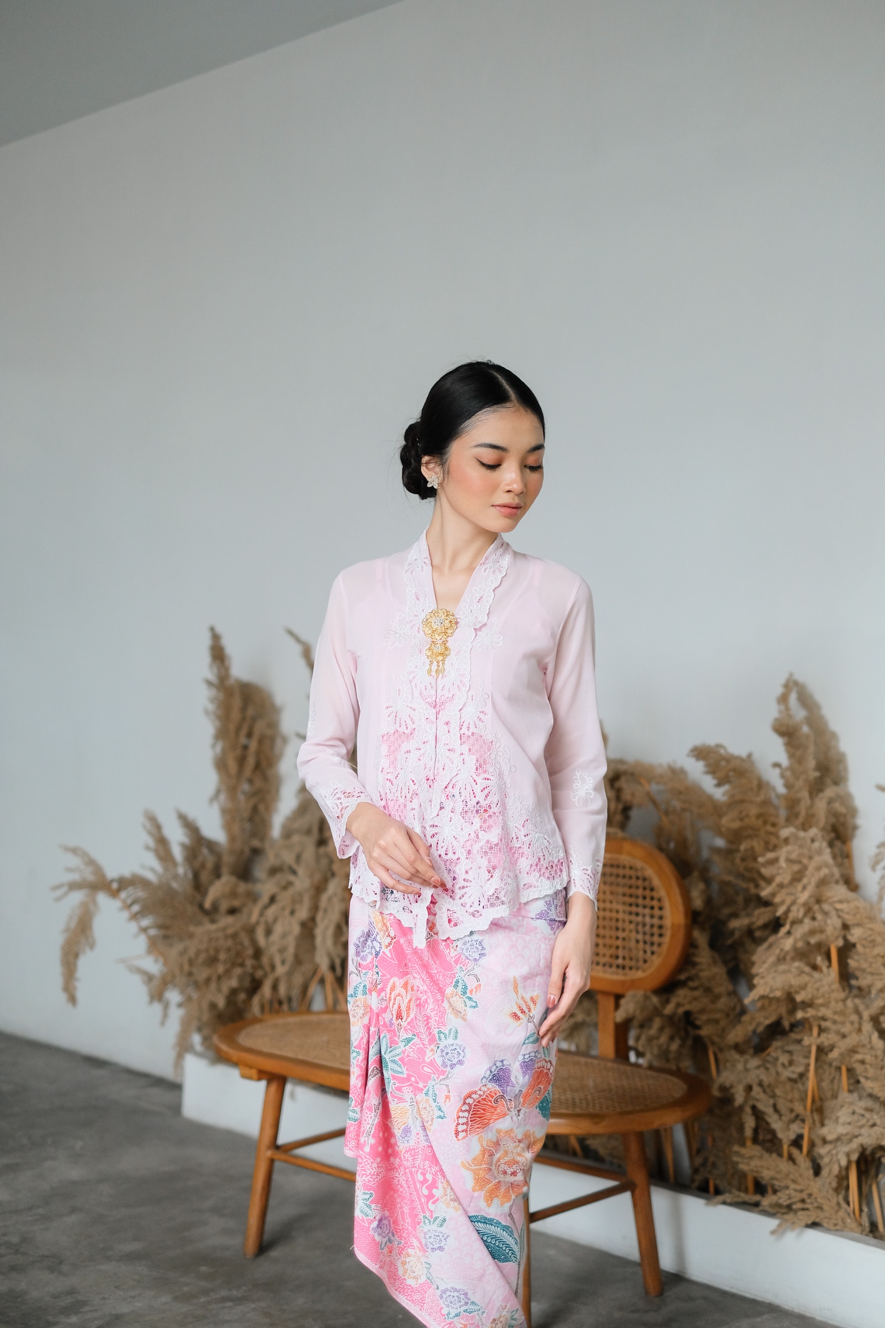 ZAALI - Kebaya Seruni Two Tone Embroidery