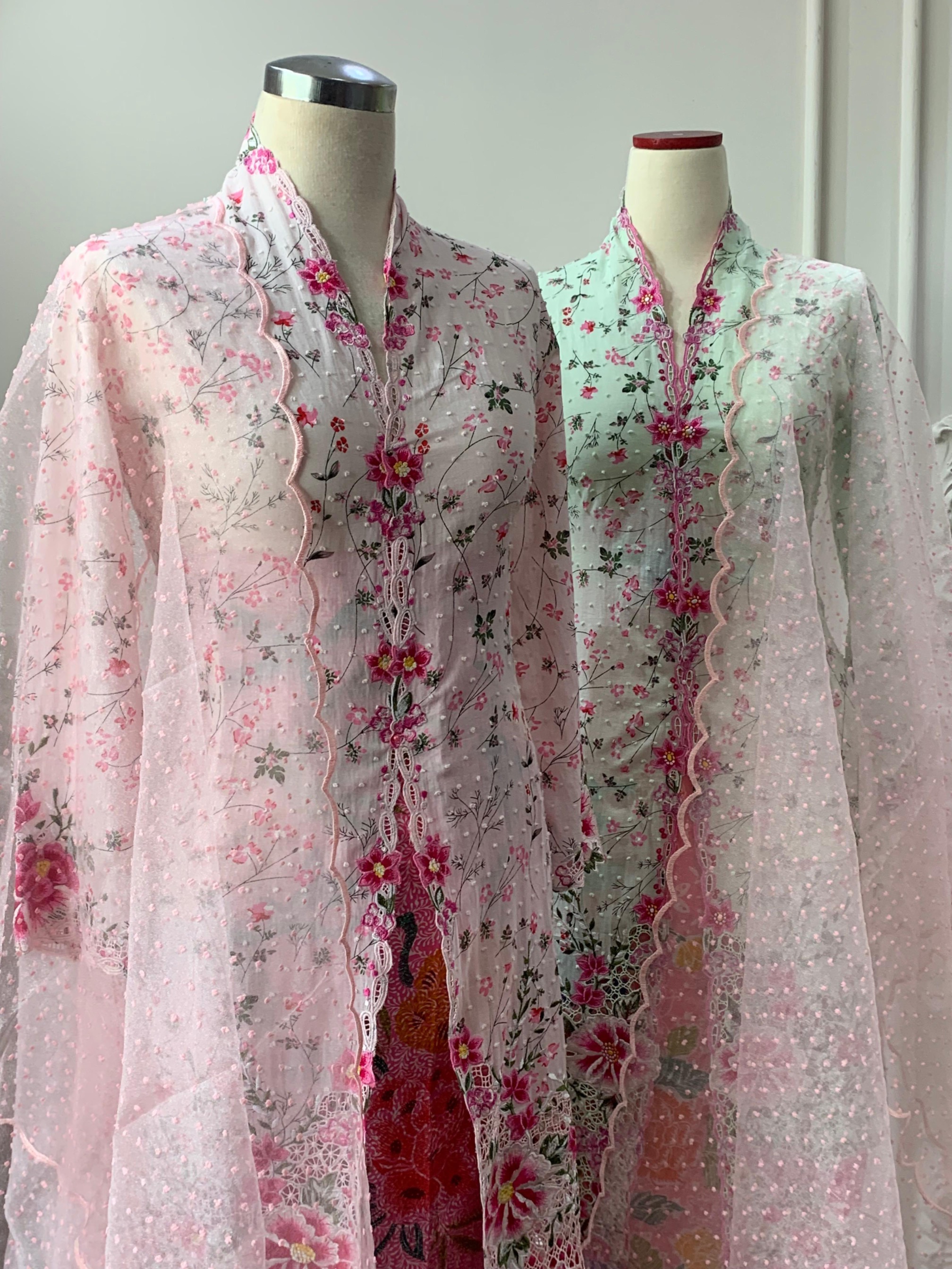 ZAALI - Long Kebaya Peony Vintage Set