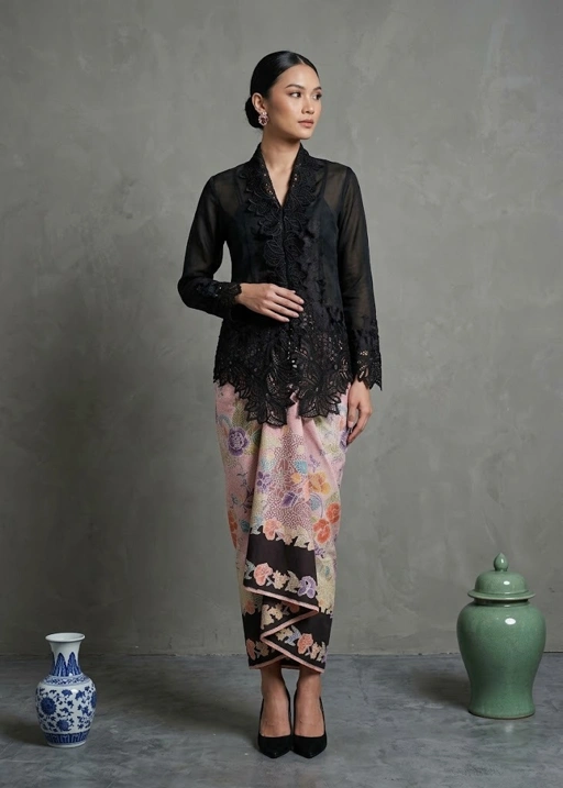 ZAALI - Kebaya Black Lotus