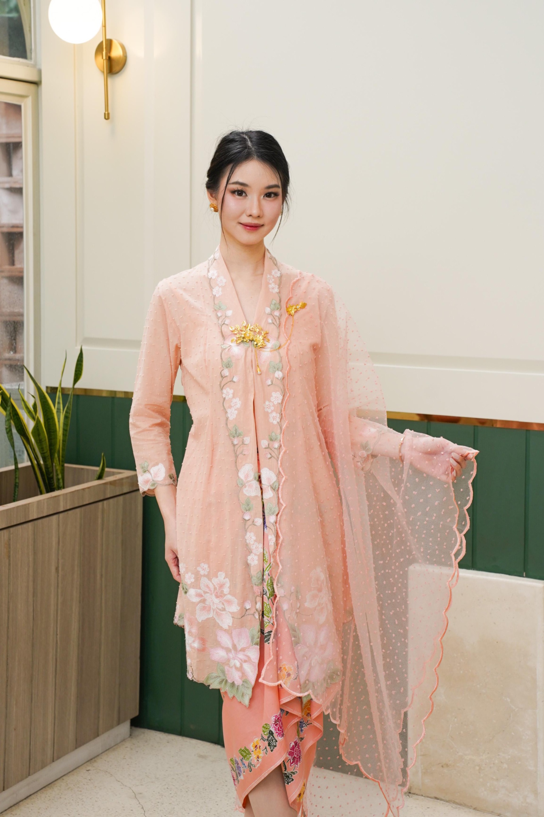 Long Kebaya Amaryllis Set