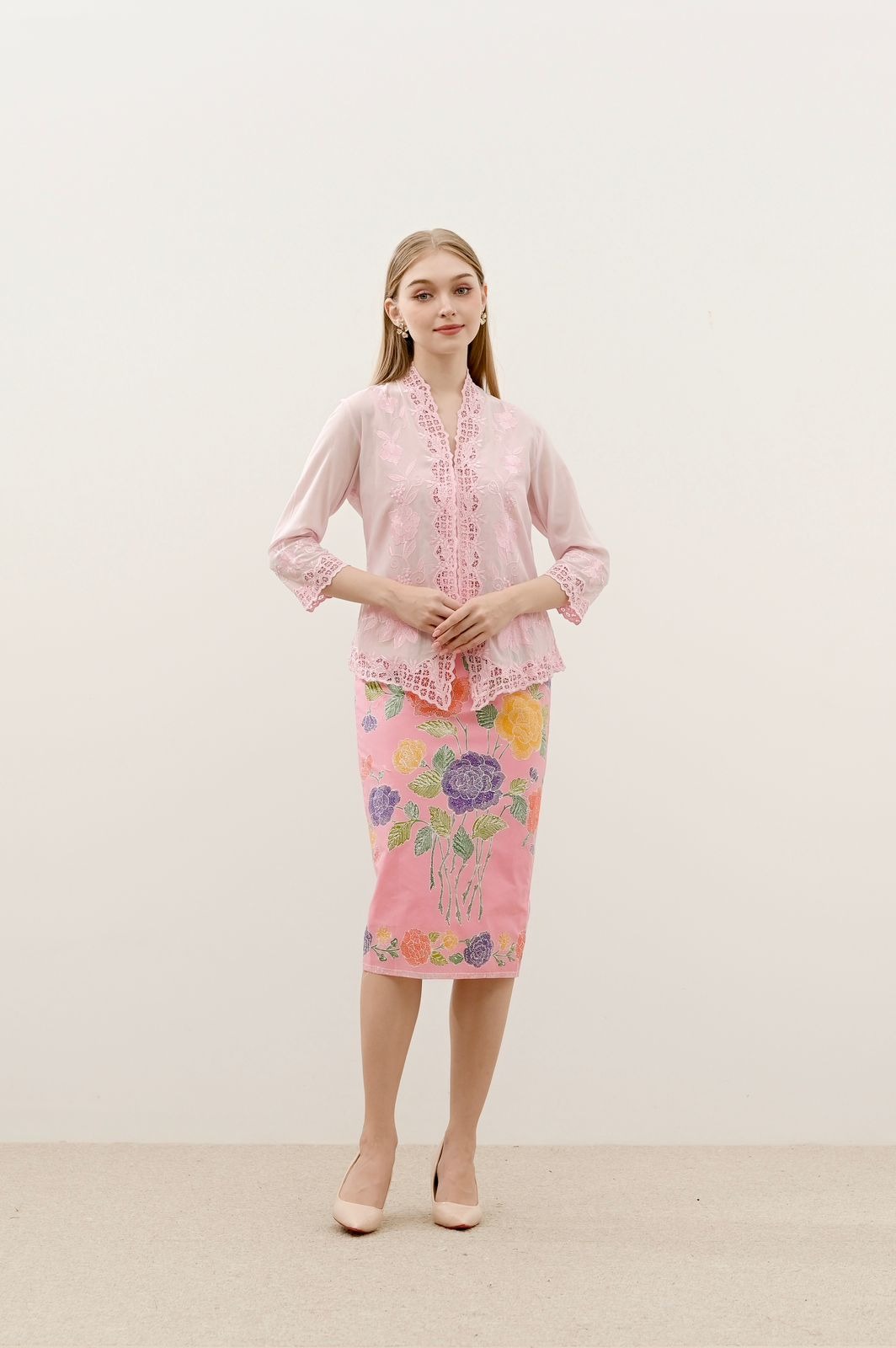 ZAALI - Kebaya Dara V Neck Kirana