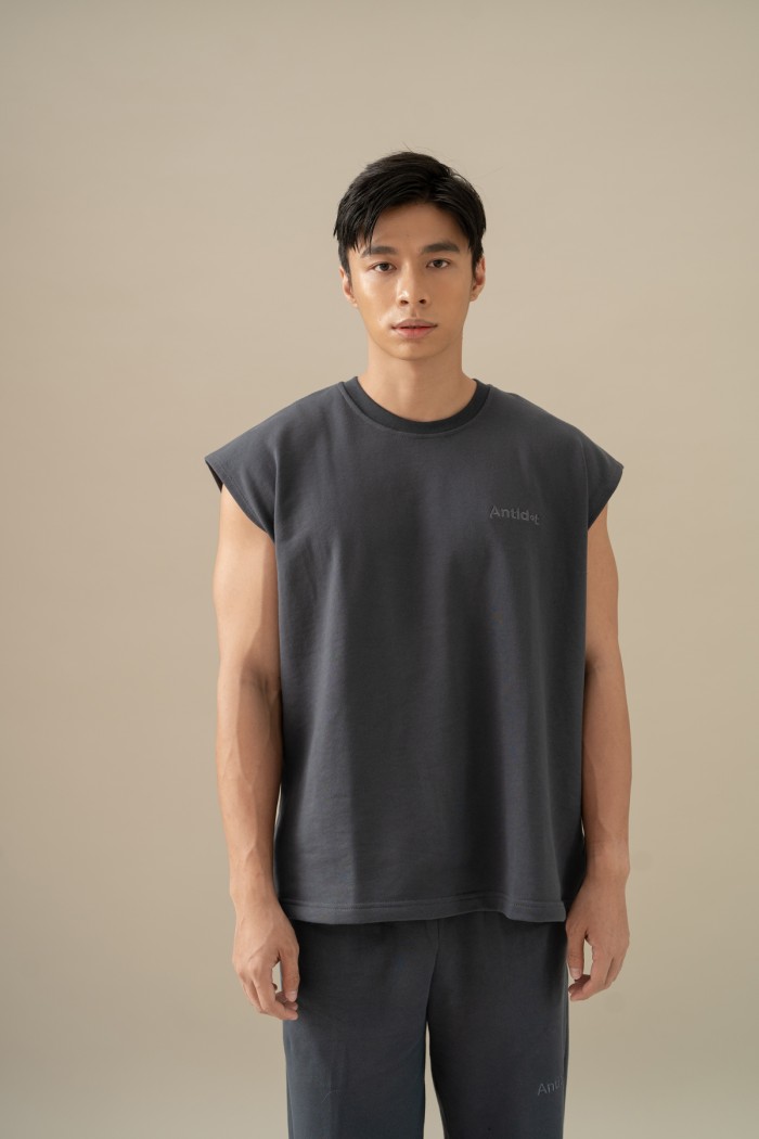 Signature Sleeveless Tee Antidot Studios