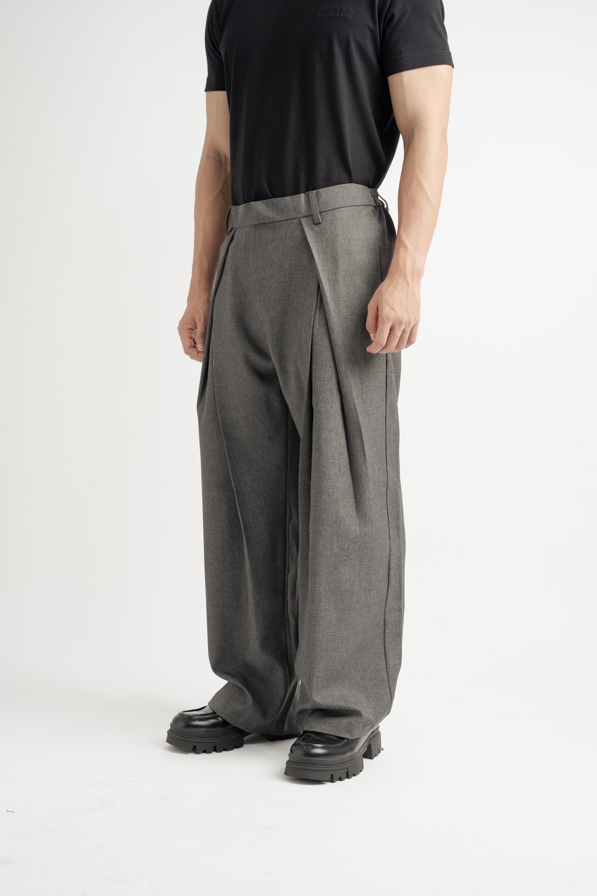 Ethan Pleated Pants