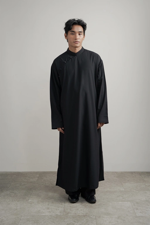 Image of Malik Thobe in Black