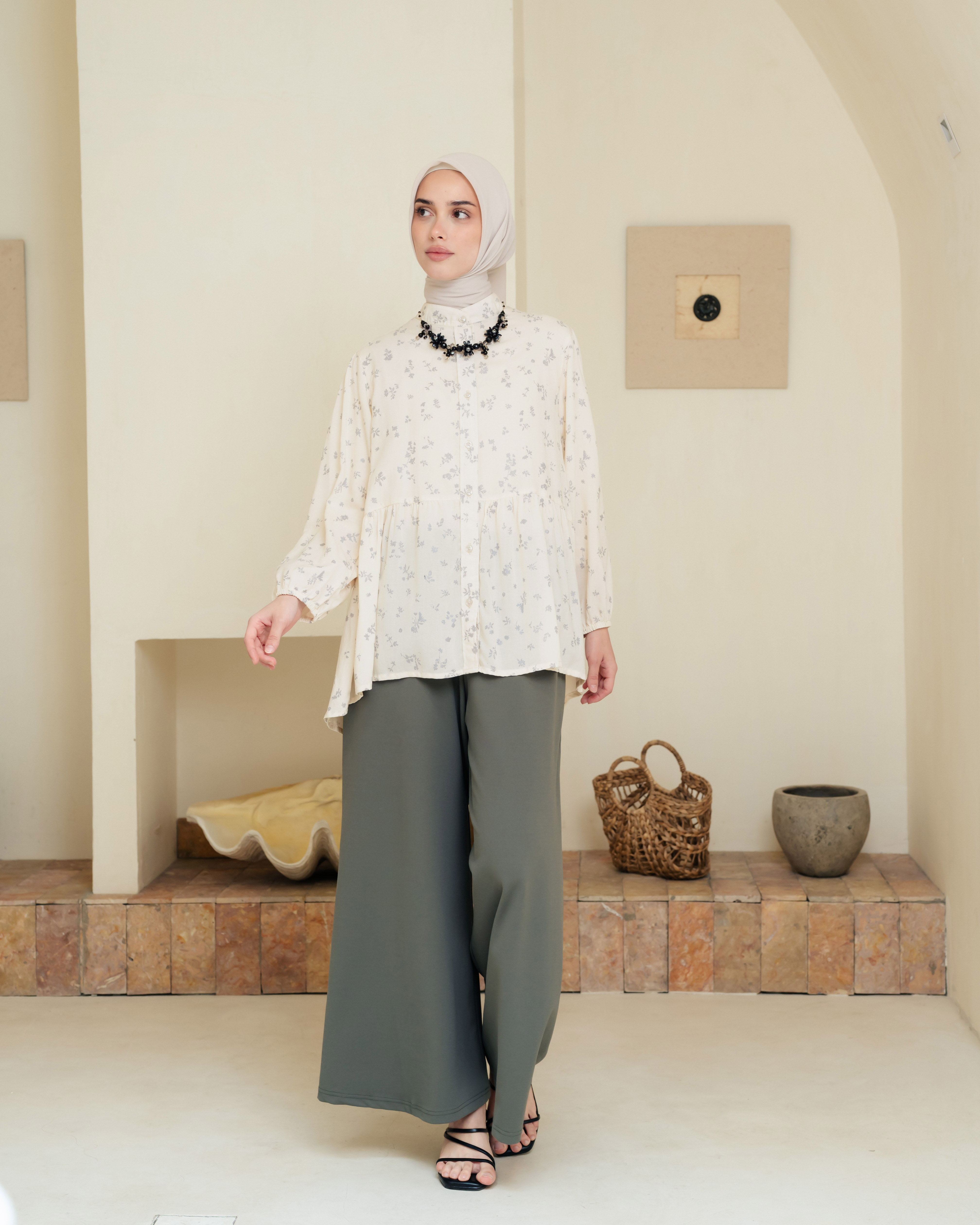Lights.clo - Cyra Blouse