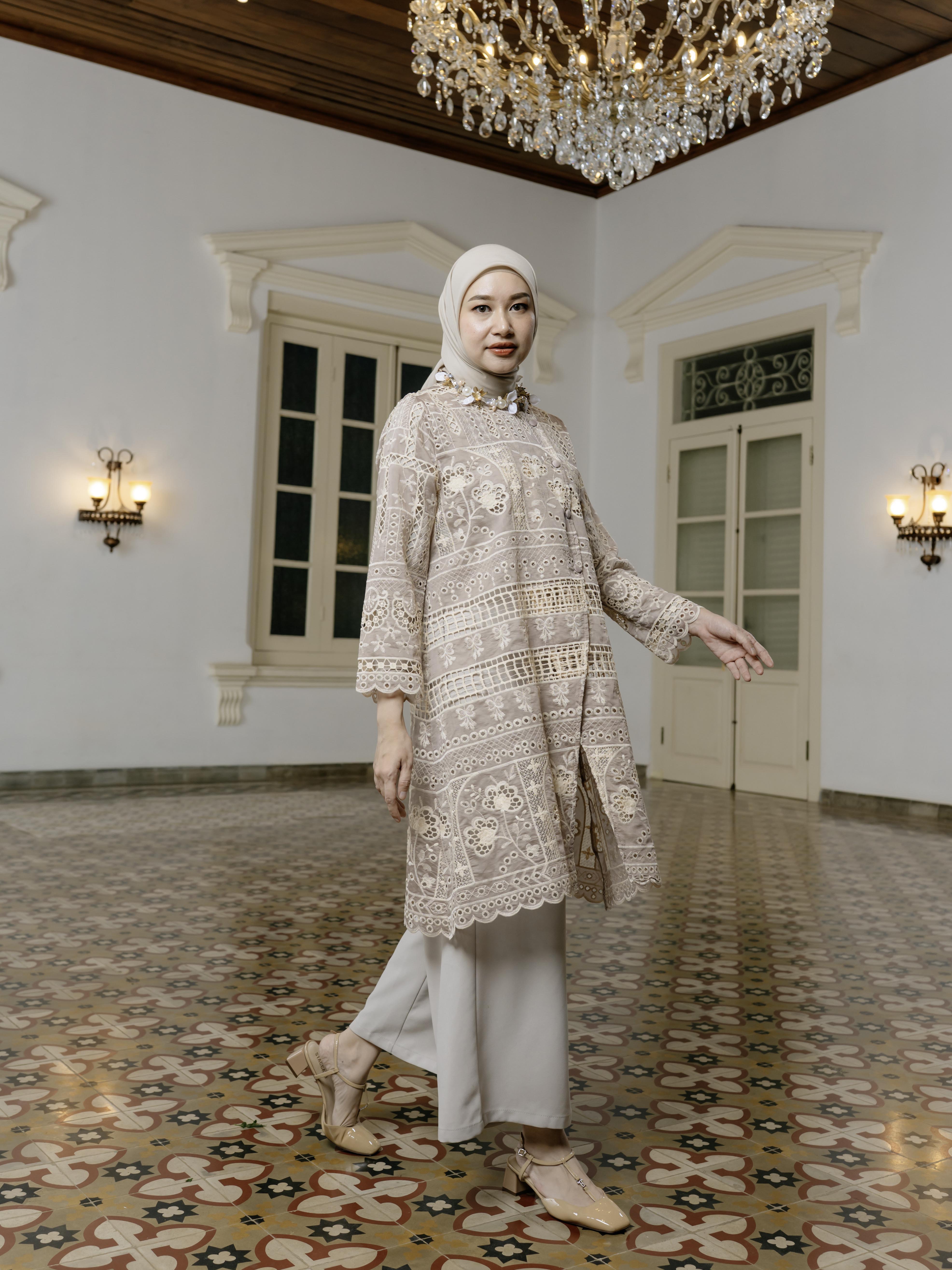 Lightsclo - Arunika Tunic