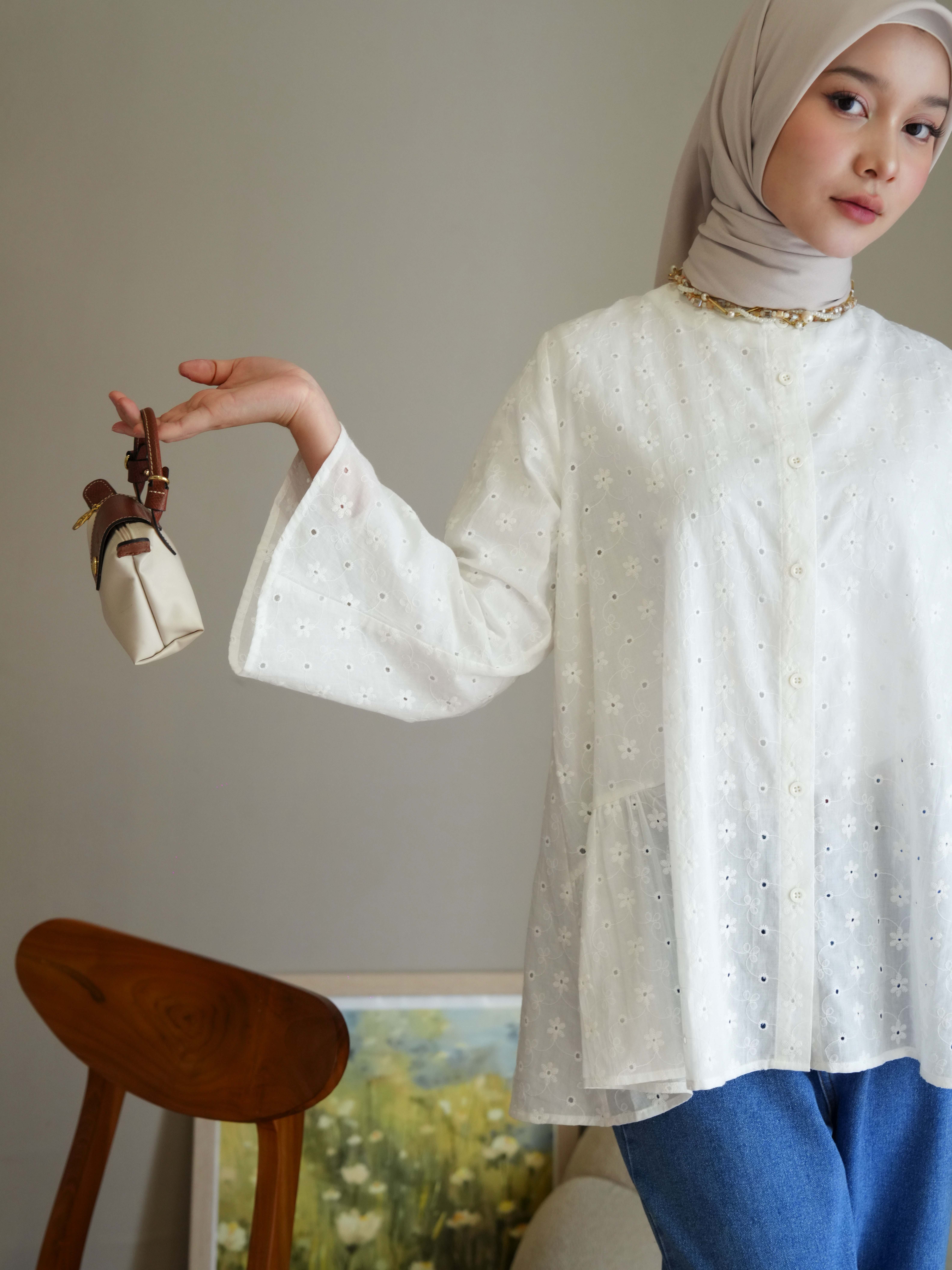 Lightsclo - Eyelet Series