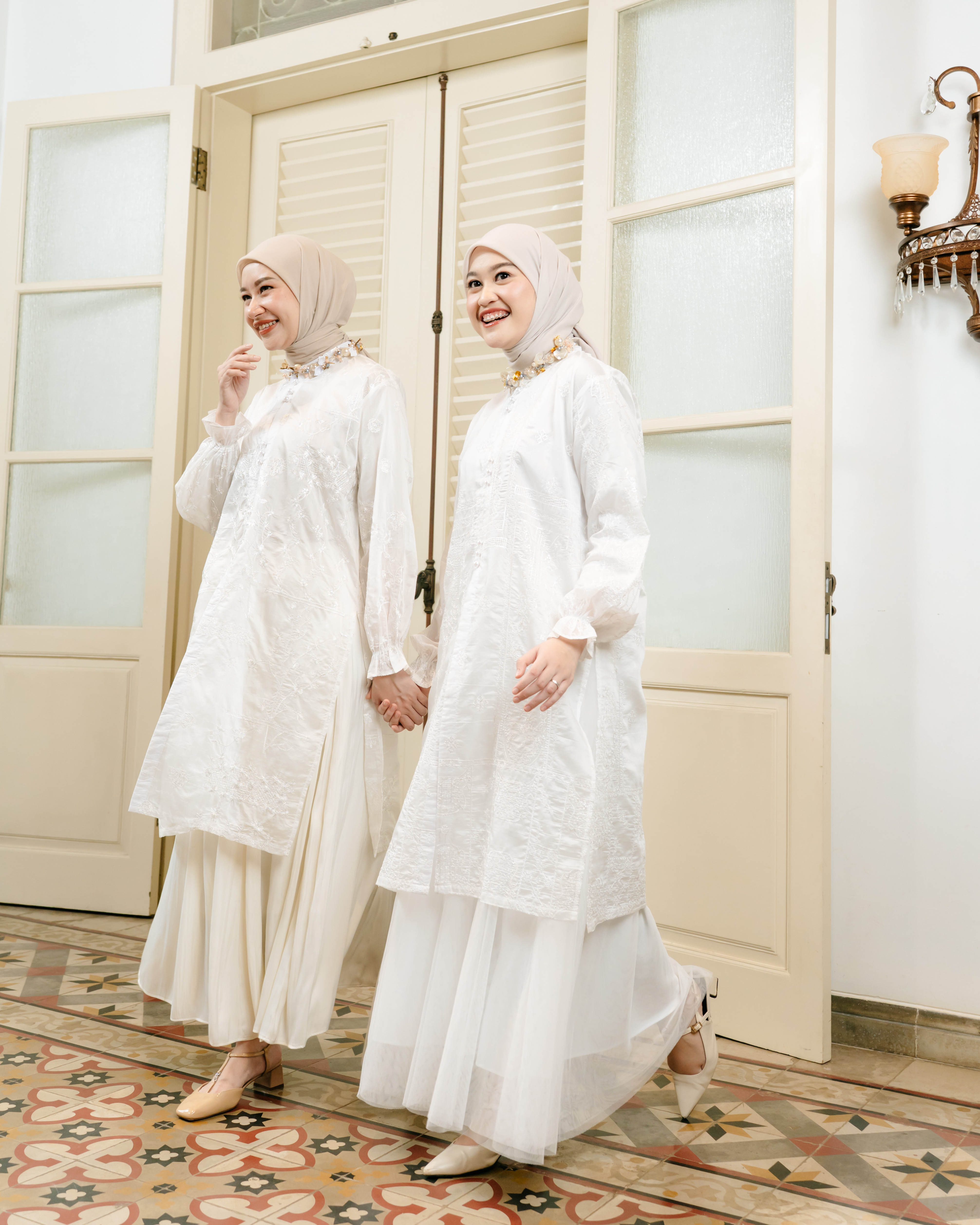 Lightsclo - Ismaya Tunic