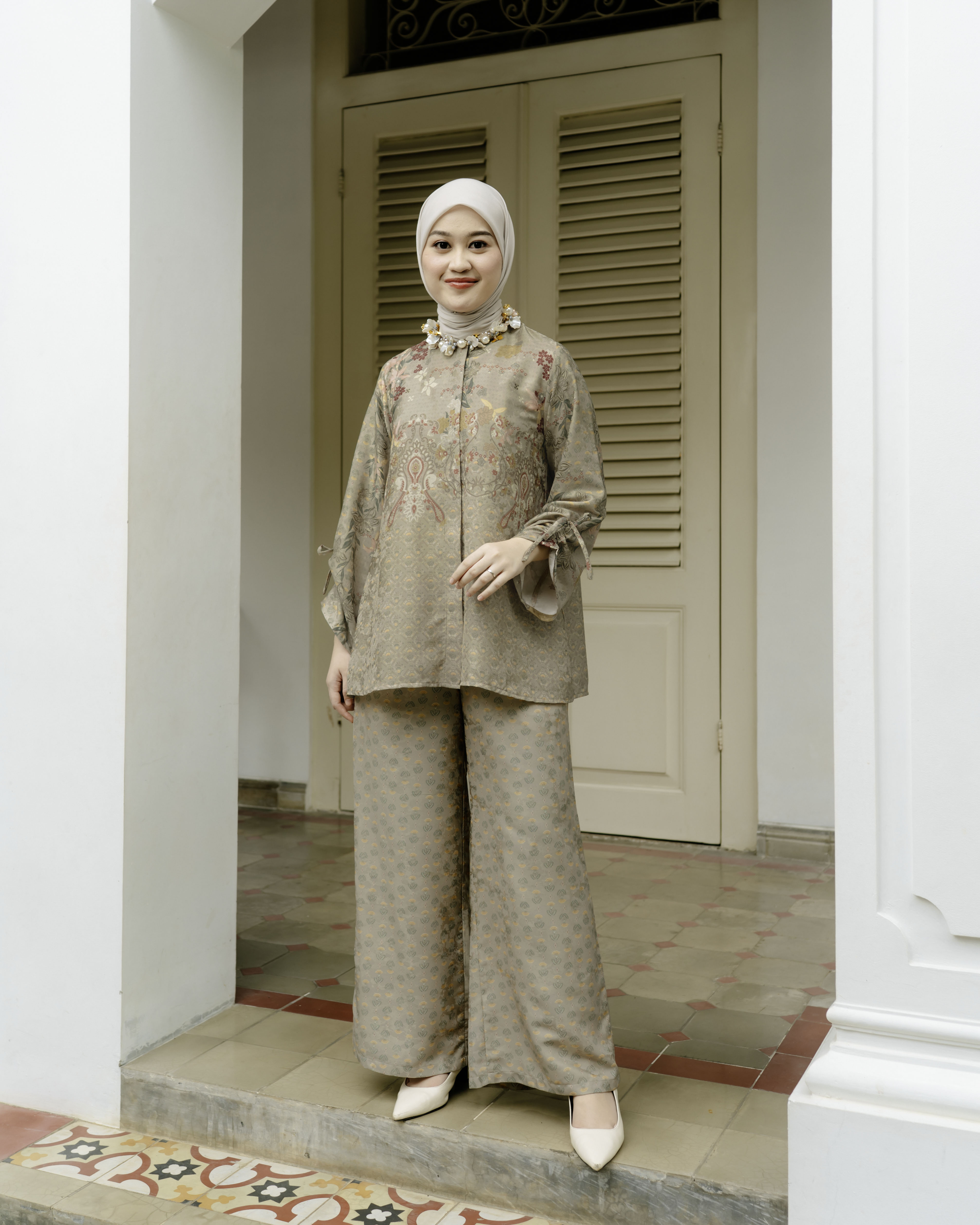 Lightsclo - Kilau Purnama Blouse