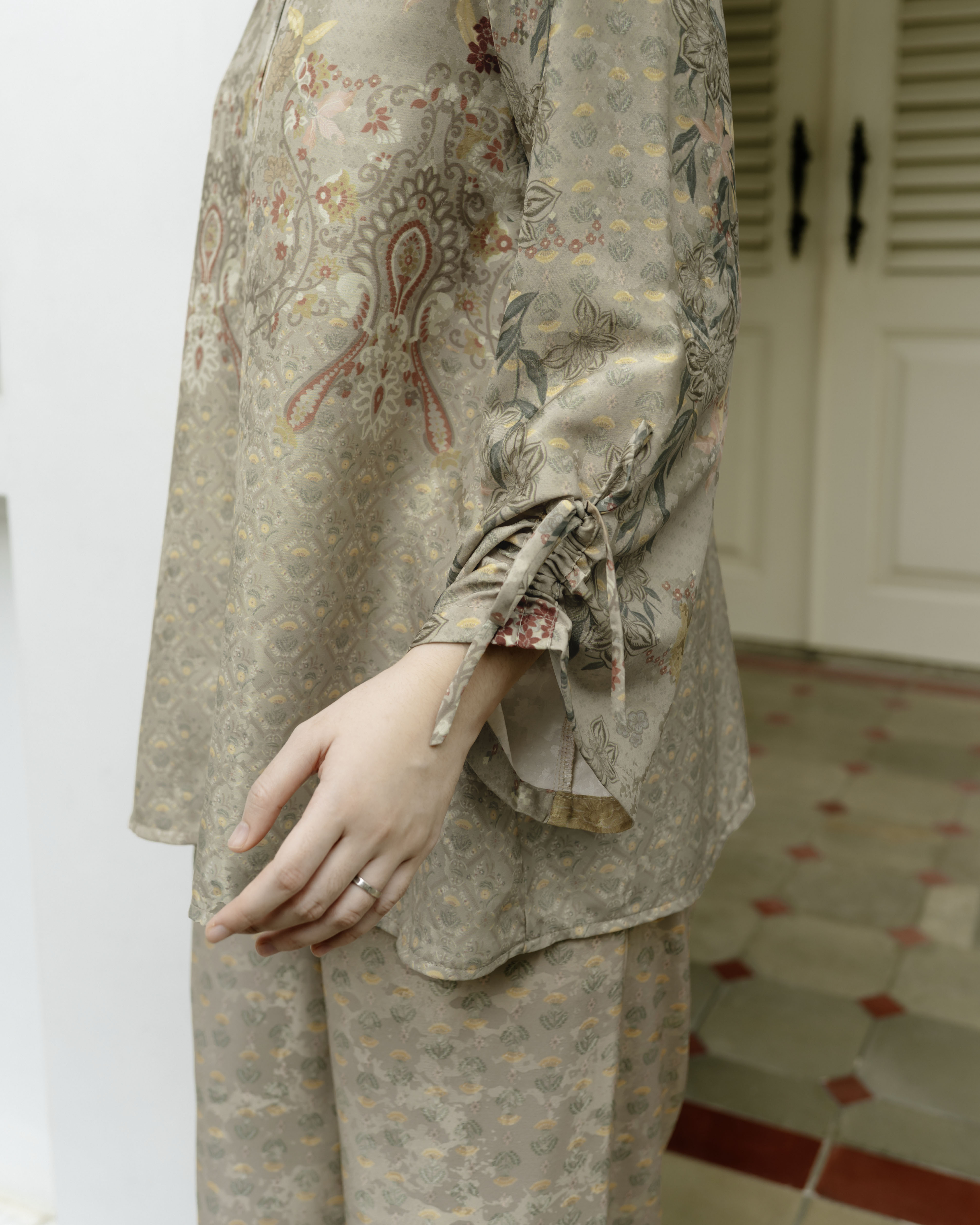 Lightsclo - Kilau Purnama Blouse