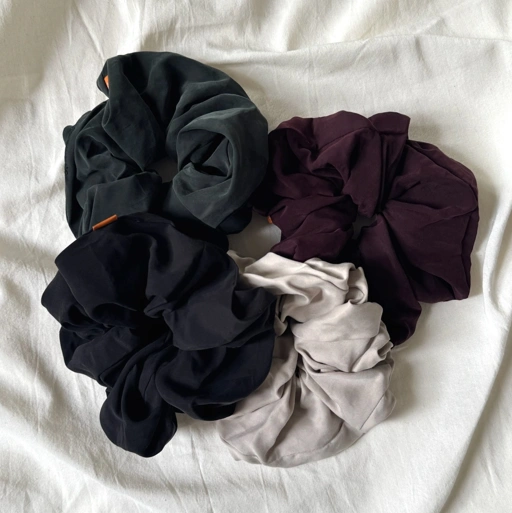 Image of PARTE Scrunchie / Hair Tie