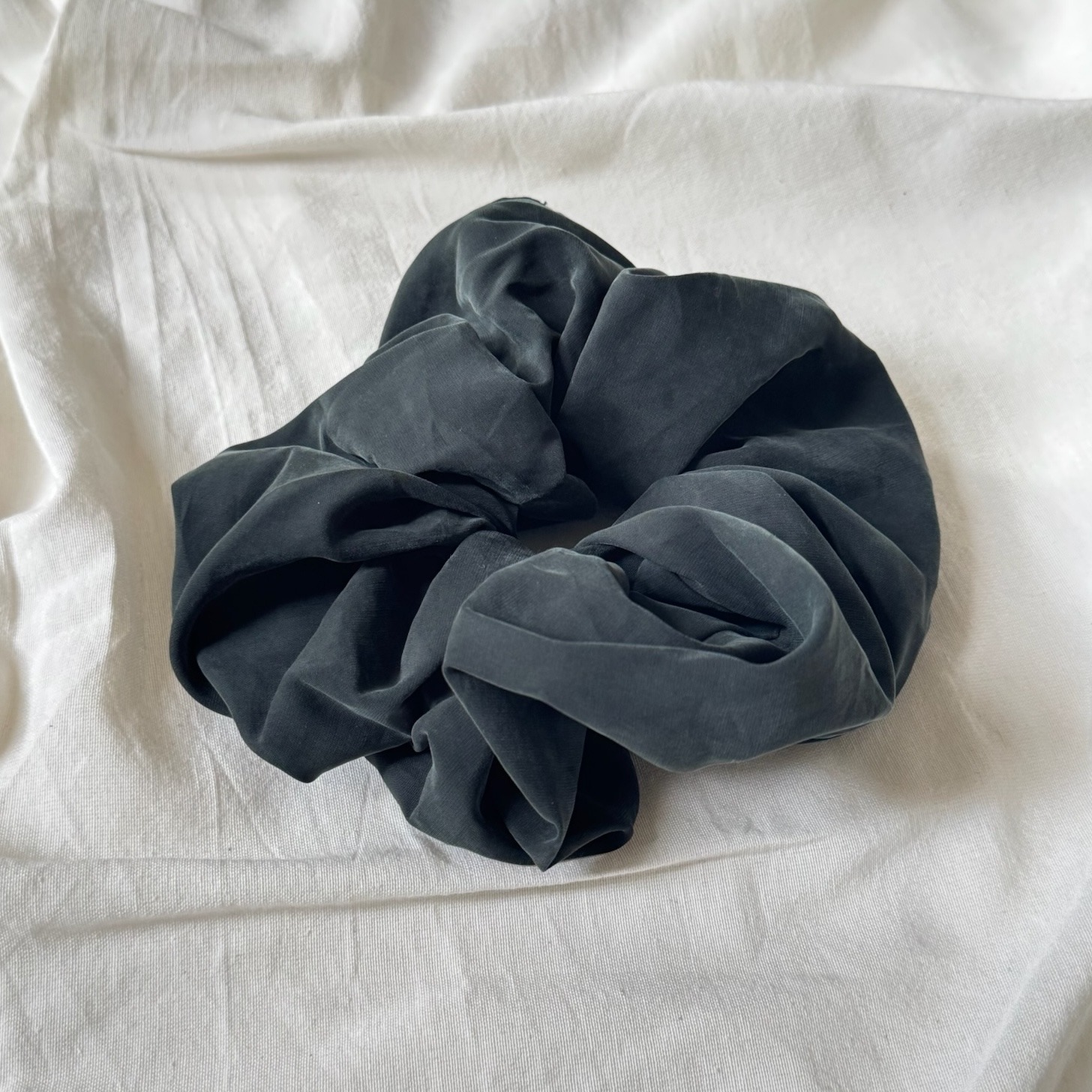 PARTE Scrunchie / Hair Tie