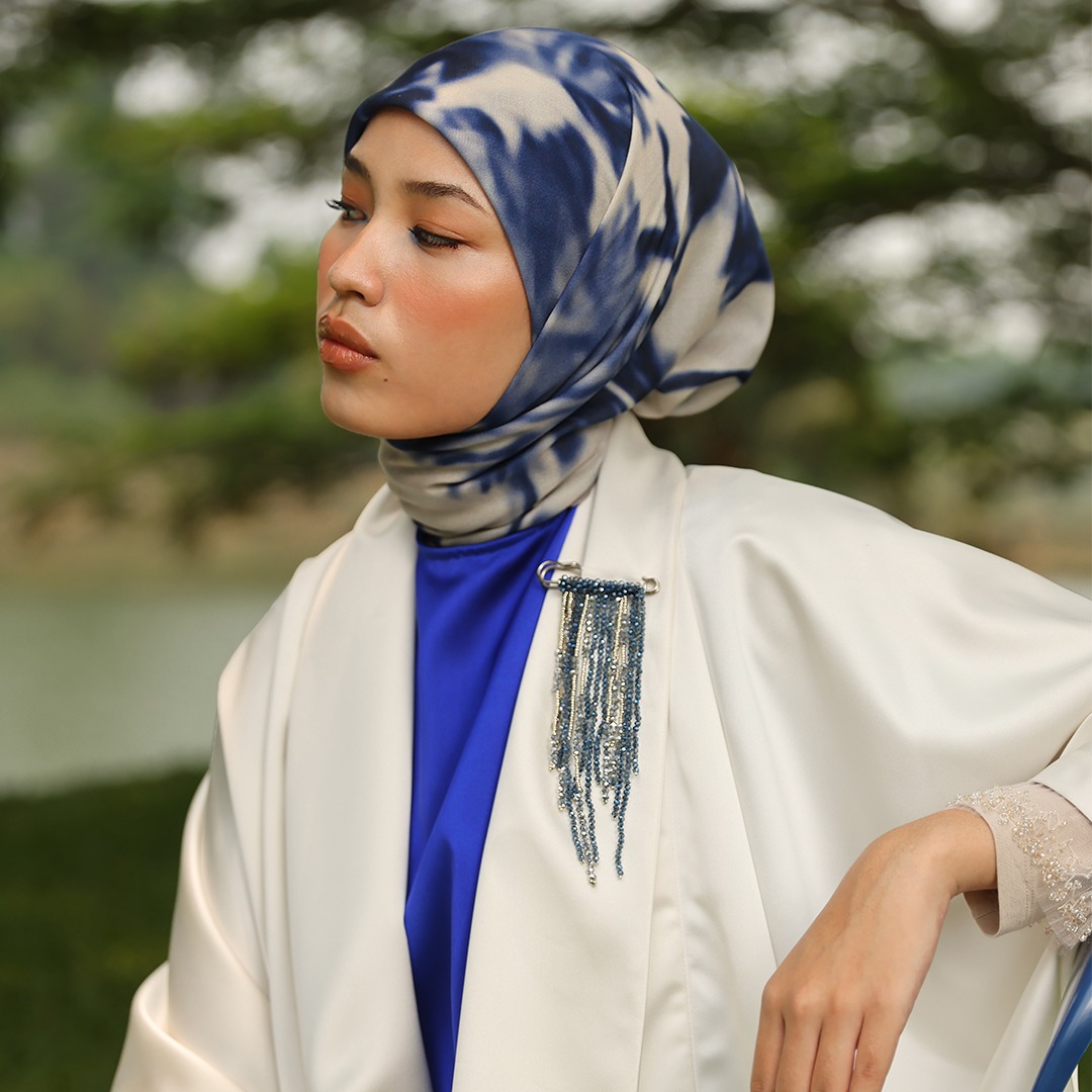 [Malaysia Exclusive] Aerith Scarf - Selendang Biru