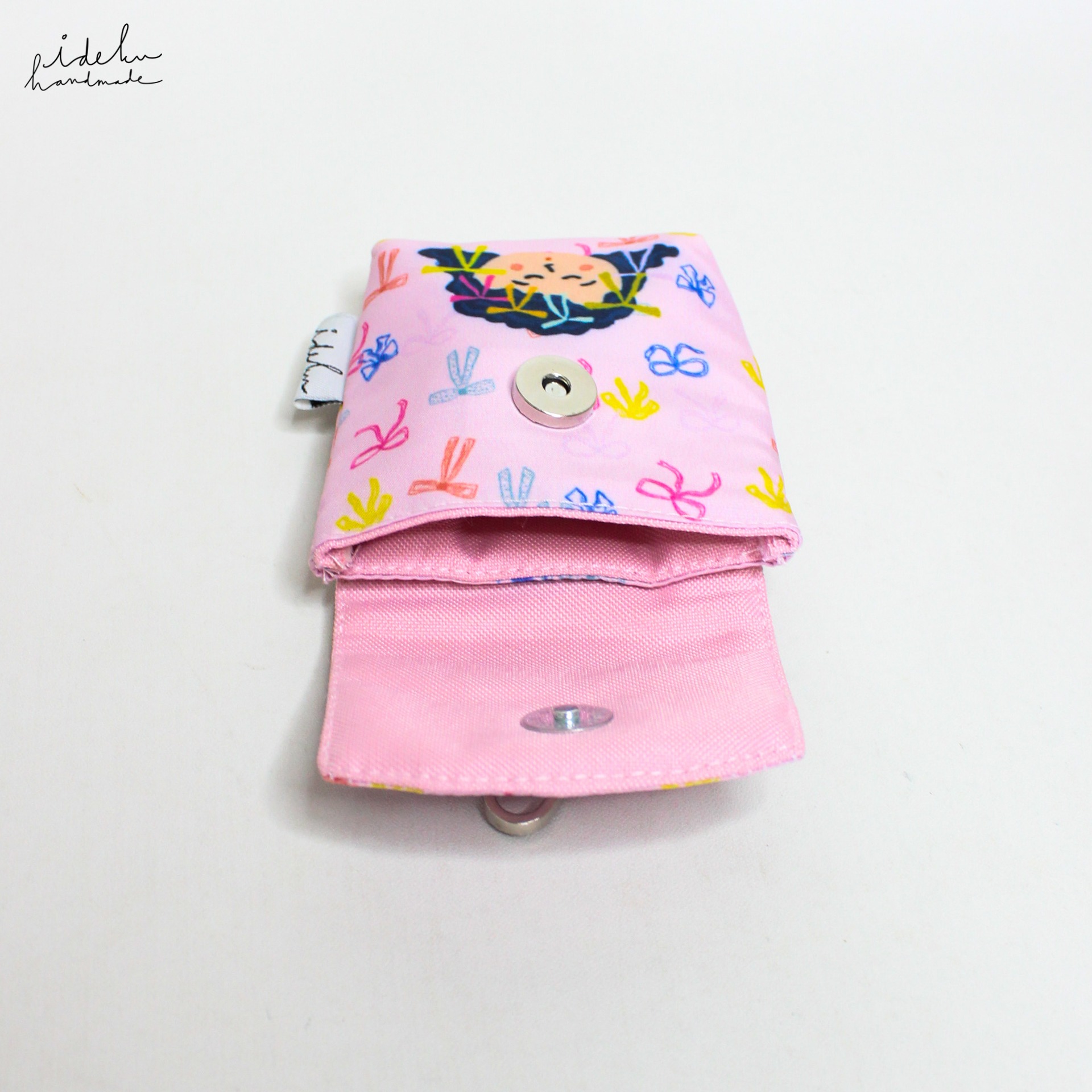 Pubi Coquette Earbuds Pouch