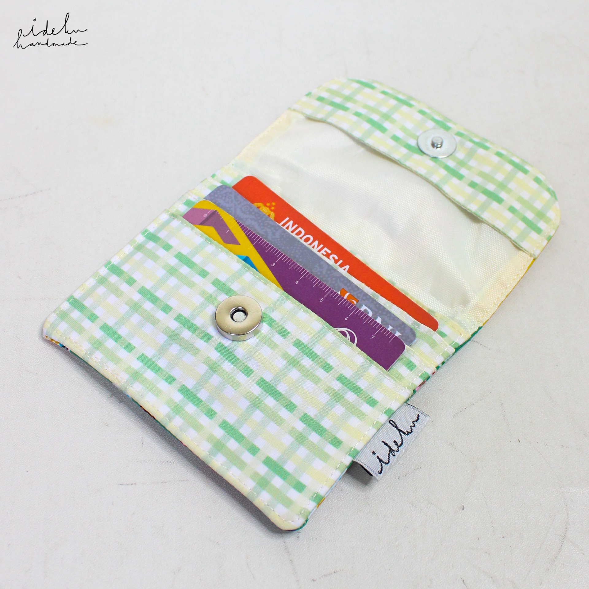 Nostalgia Card Holder