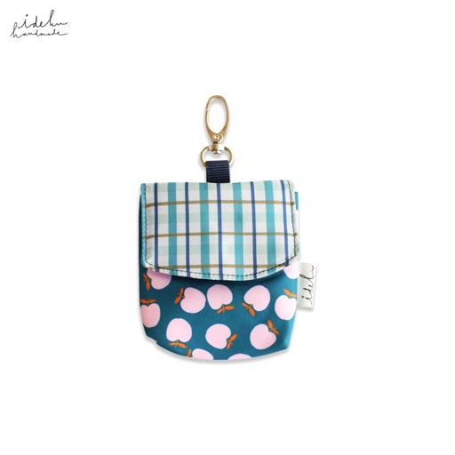 Image of Capple Earbuds Pouch (Apple) 