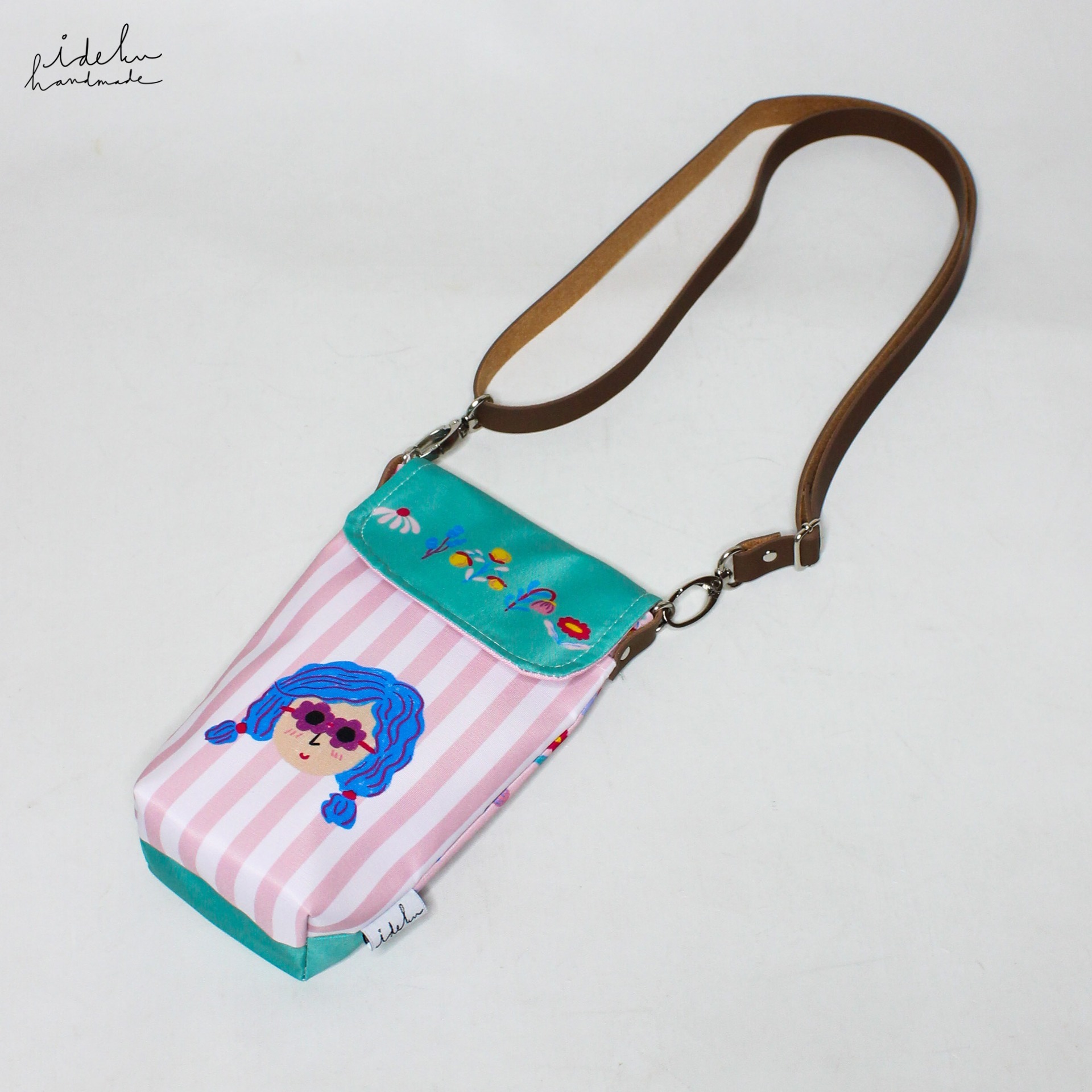 Amore Sling Pouch