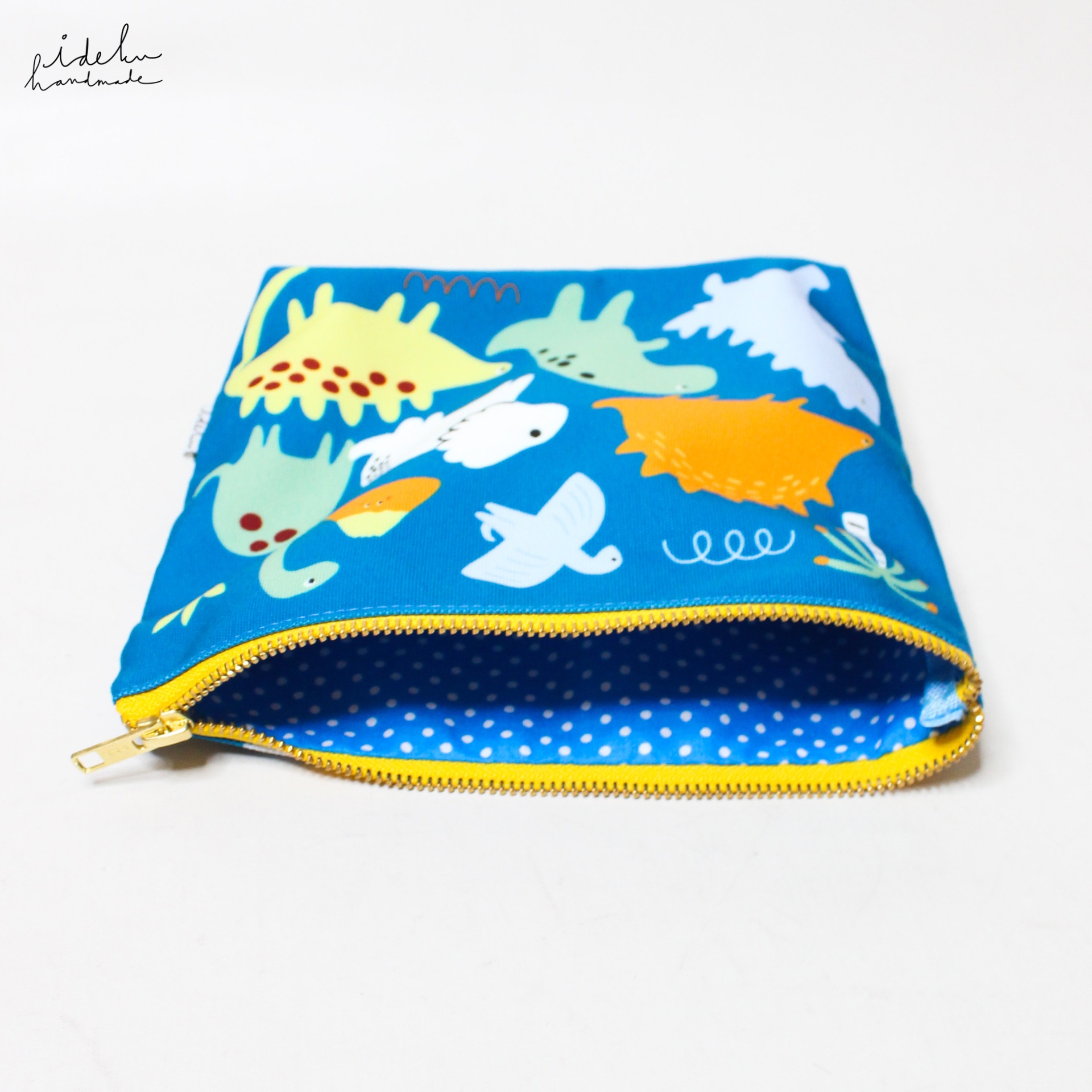 Dino Pouch