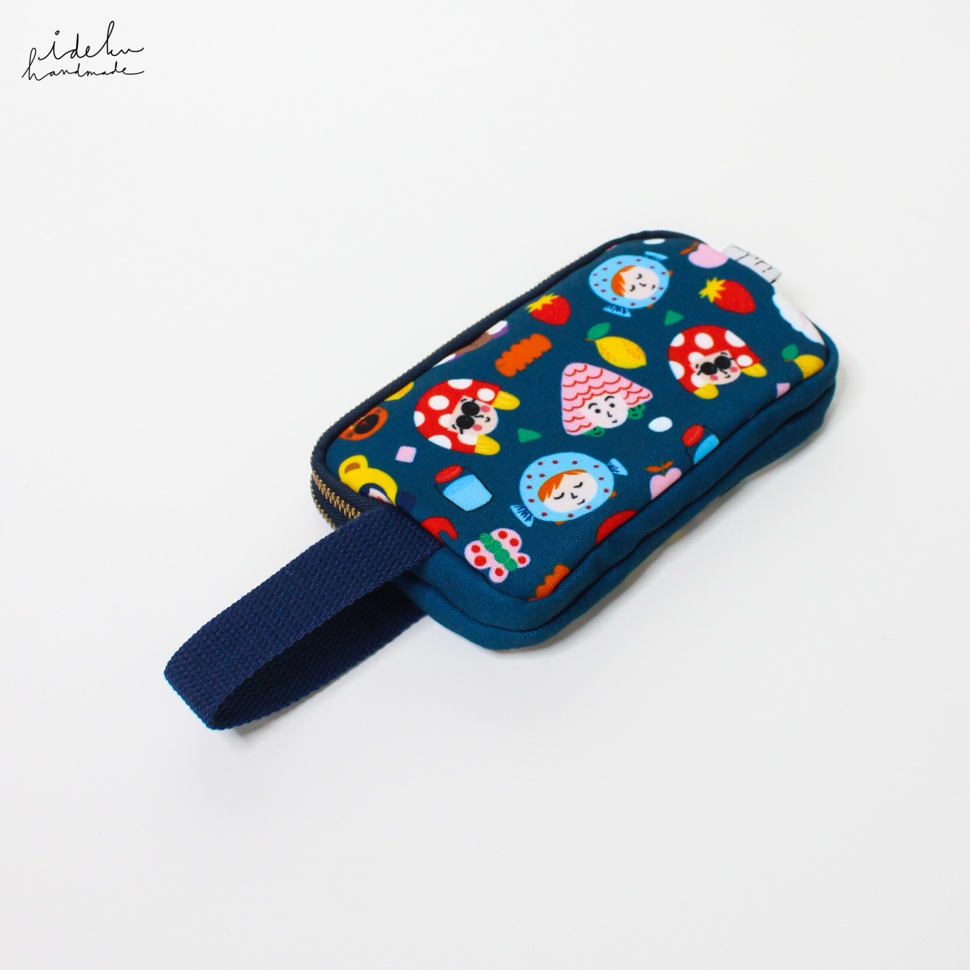 Cheeky Faces Hp Pouch