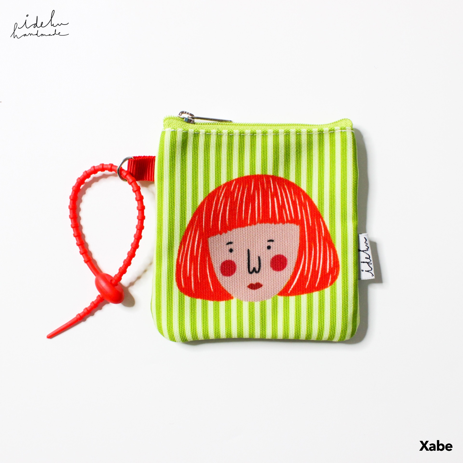 Classic Faces Poppy Pouch