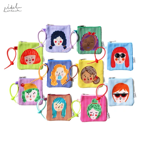 Classic Faces Poppy Pouch