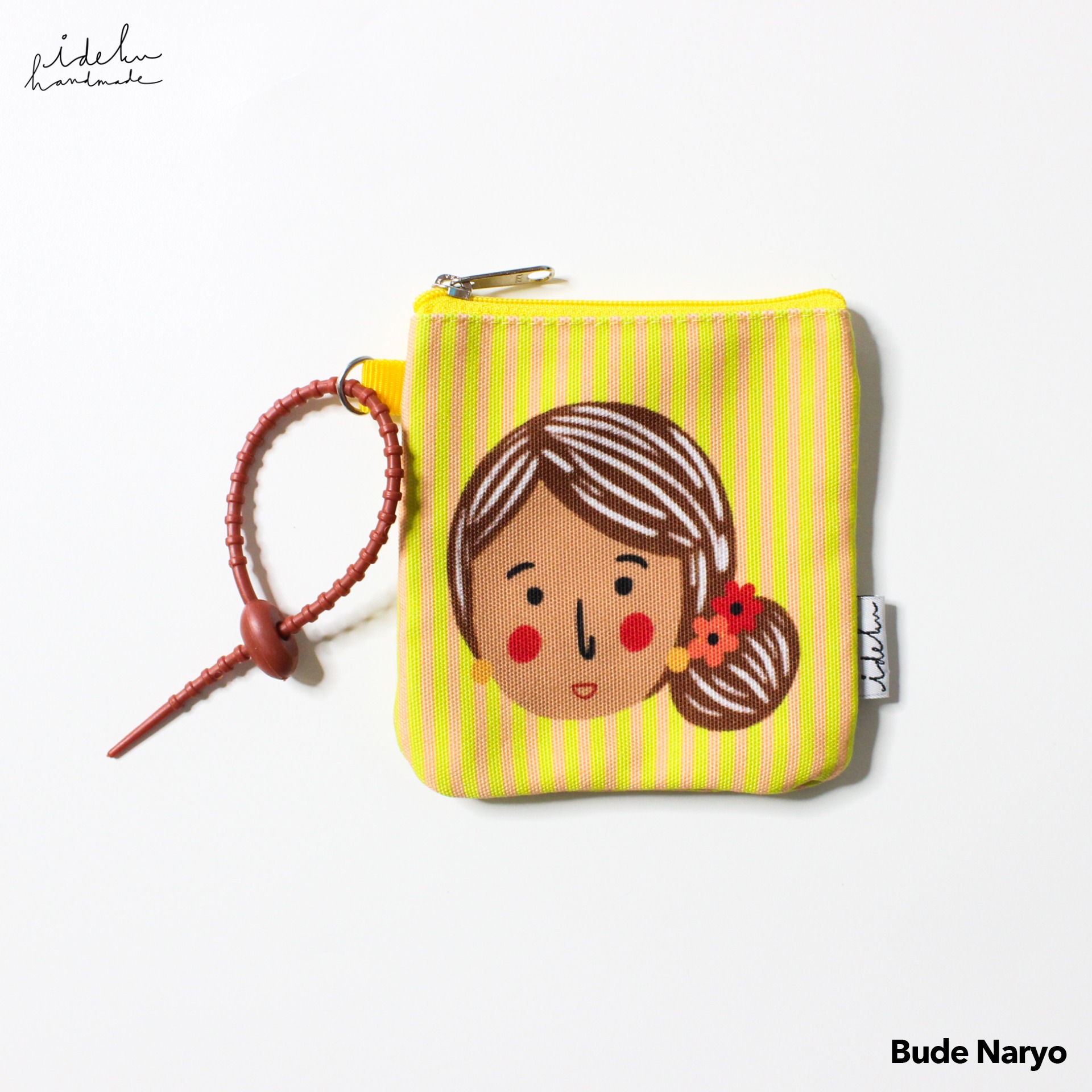 Classic Faces Poppy Pouch