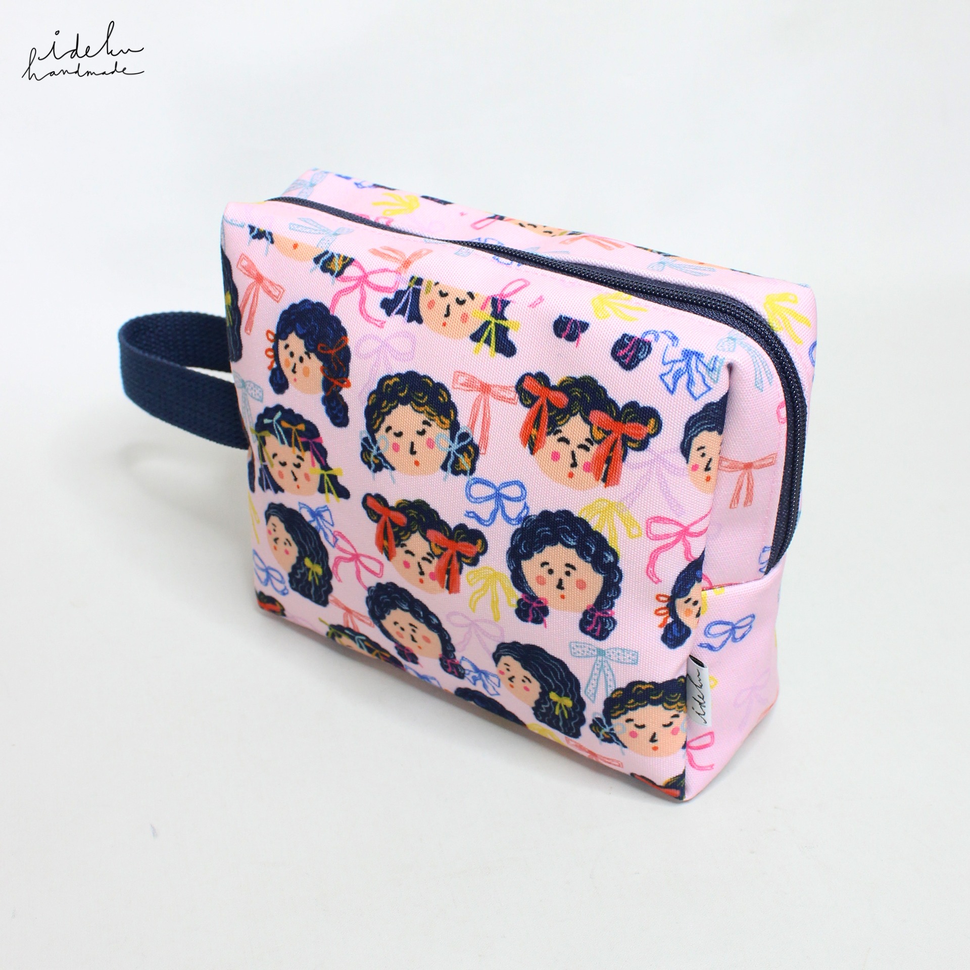 Pubi Coquette Square Pouch