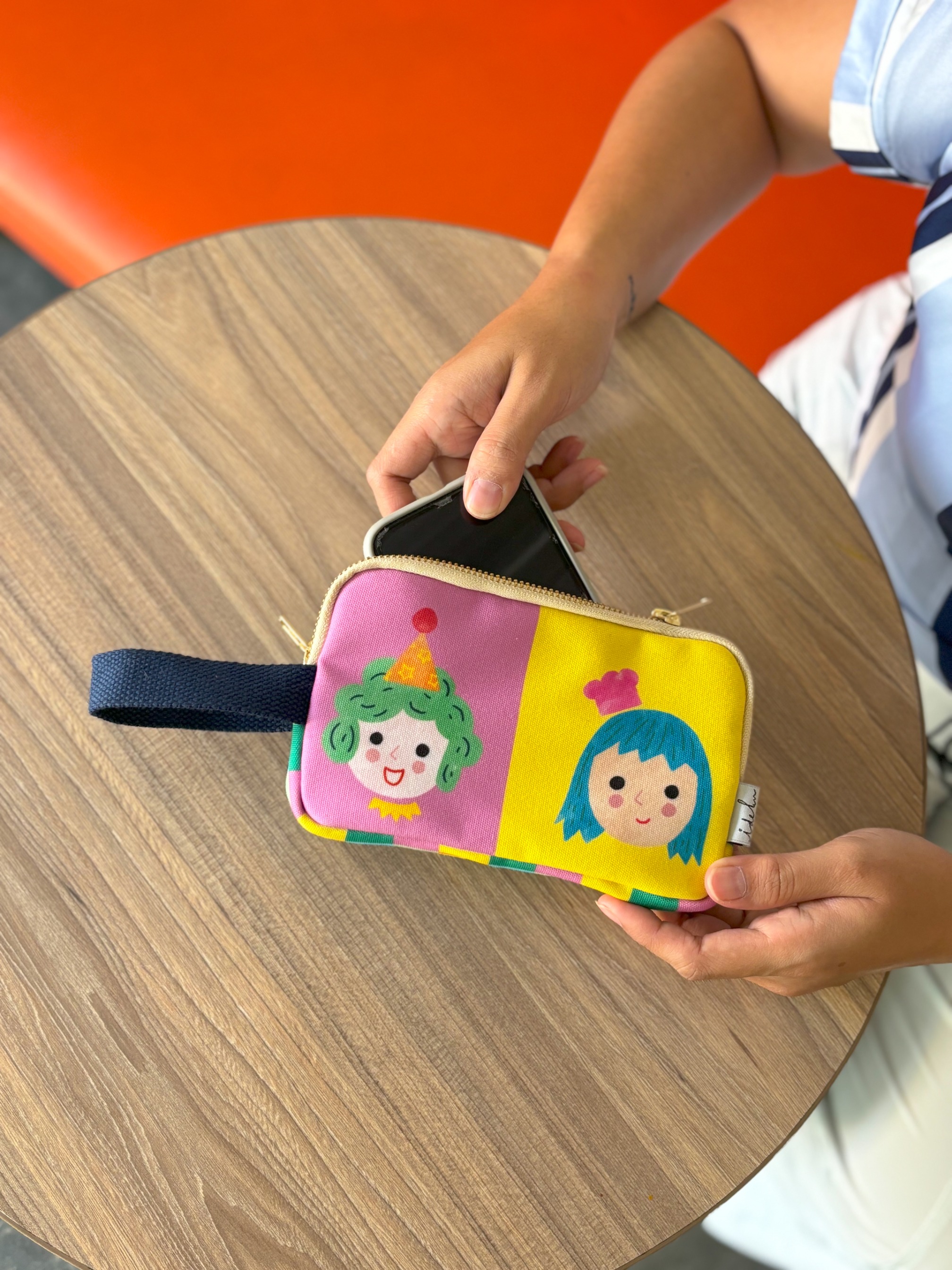Party Faces 2.0 Hp Pouch