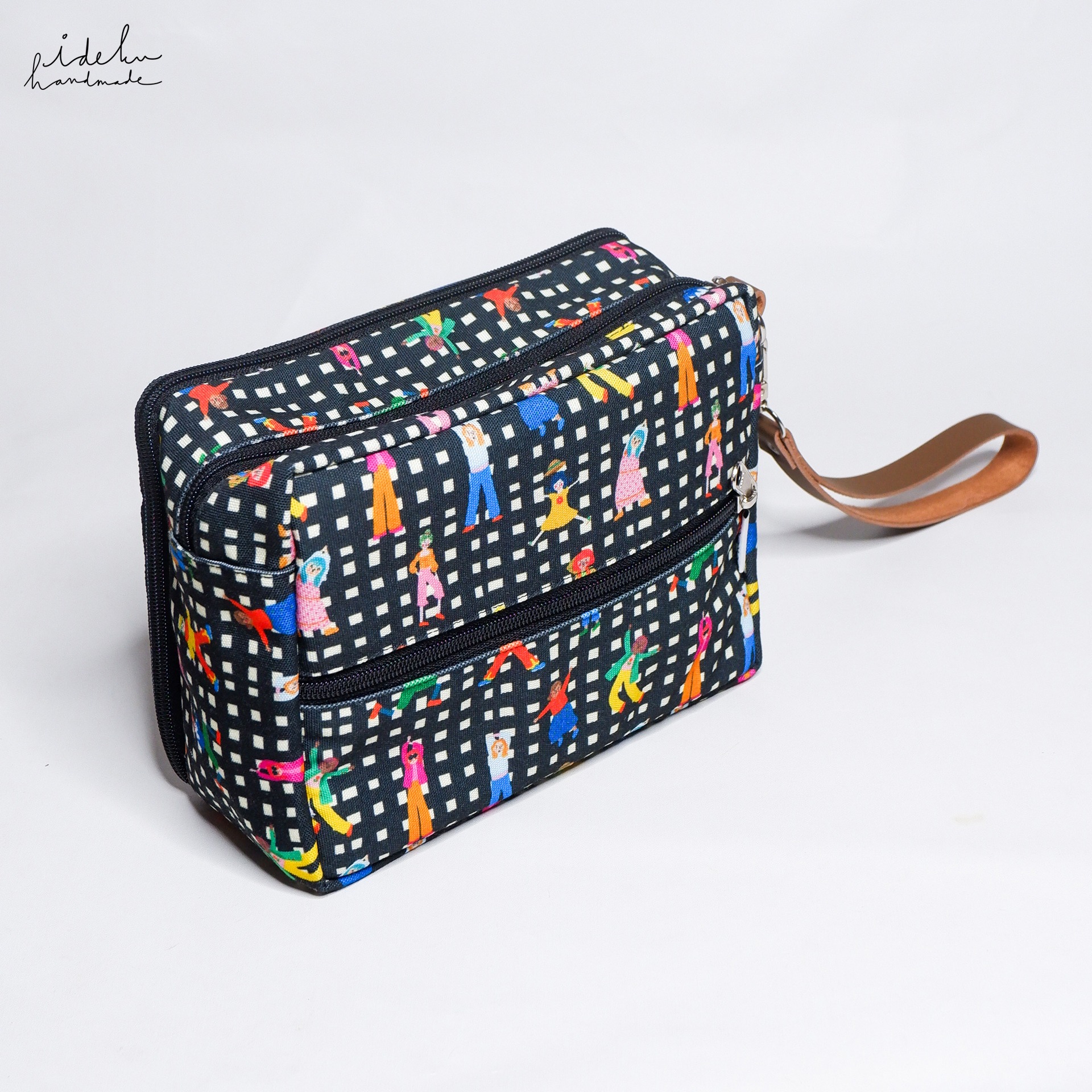 Fancy Faces Black 5 in 1 Pouch