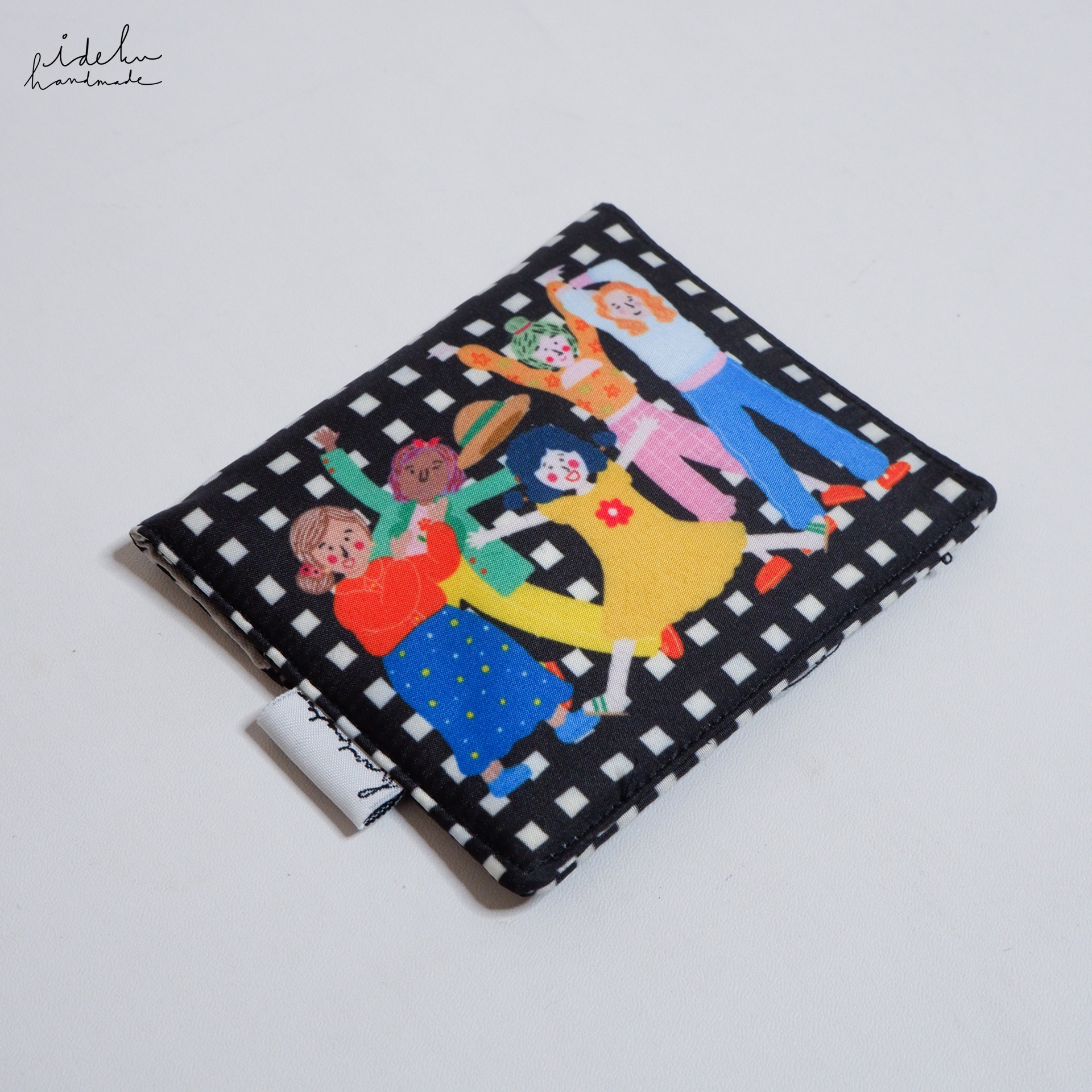 Fancy Faces Black Card Holder 