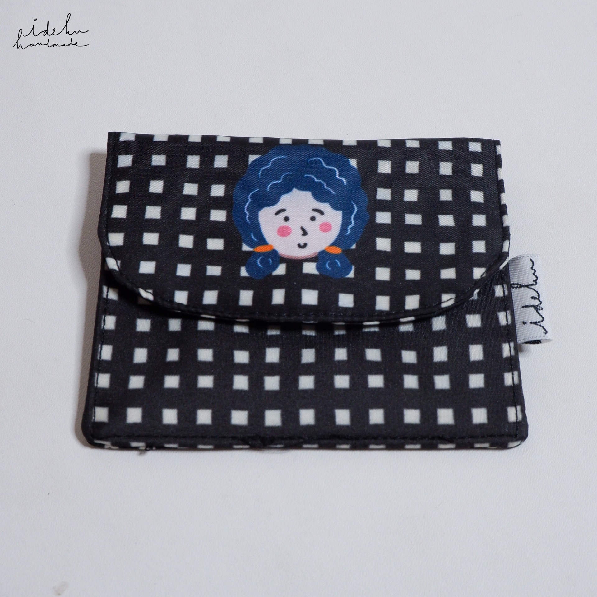 Fancy Faces Black Card Holder 