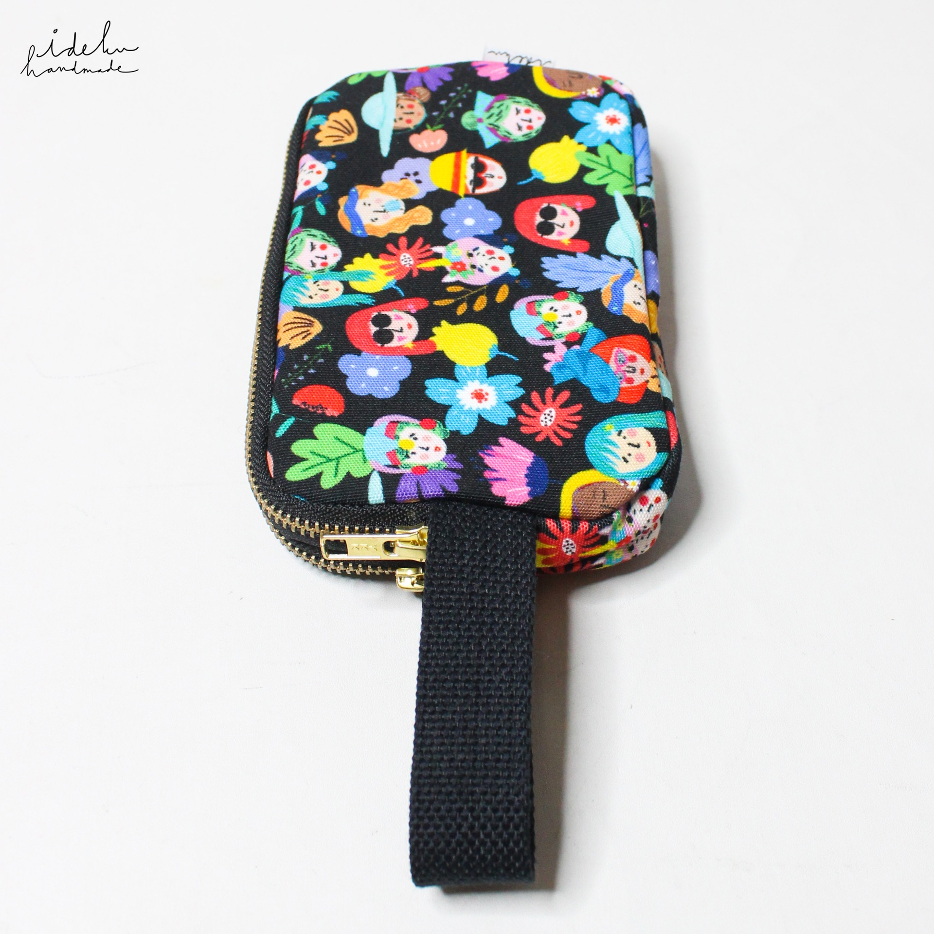 Black Faces HP Pouch