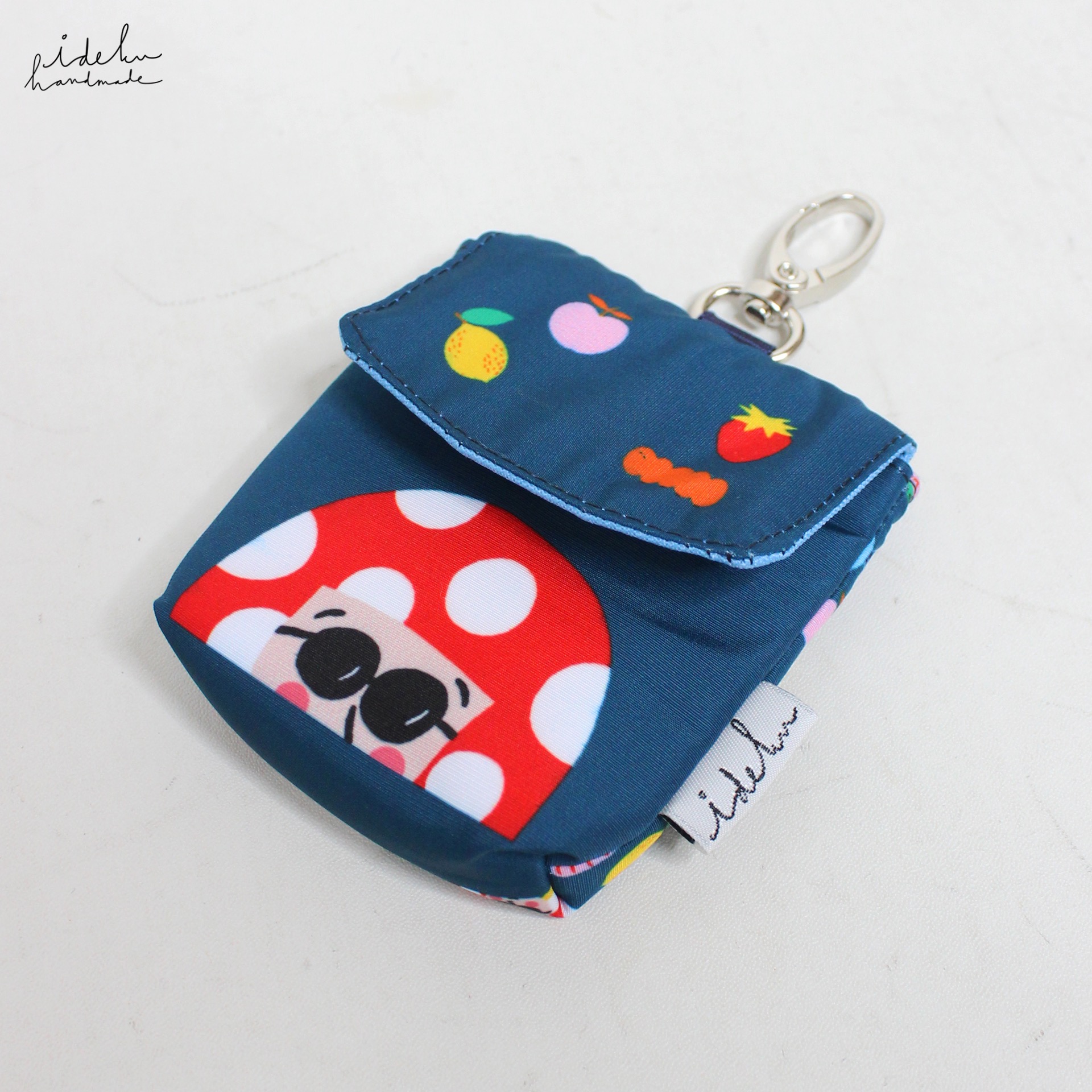 Cheeky Faces Earbuds Pouch
