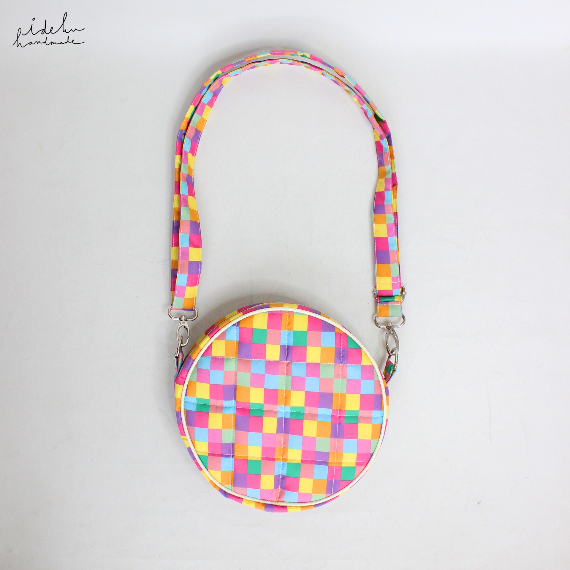 Party Faces 2.0 Round Bag