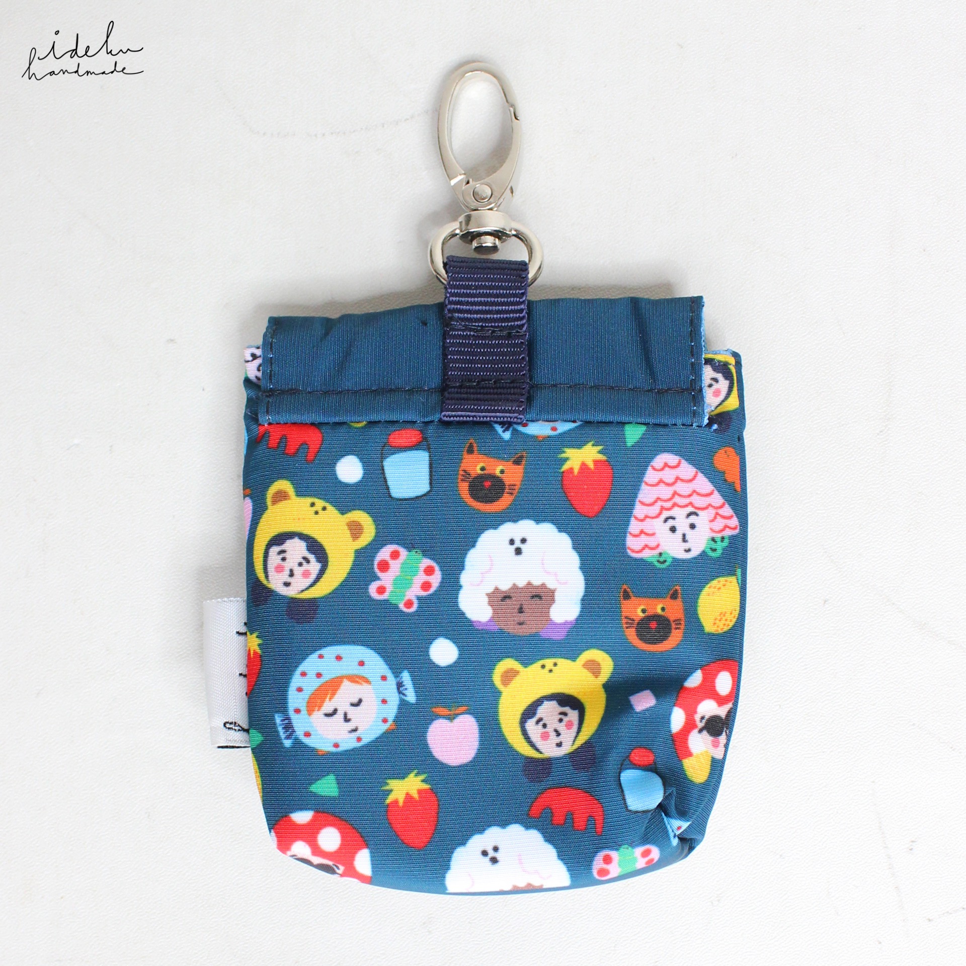 Cheeky Faces Earbuds Pouch