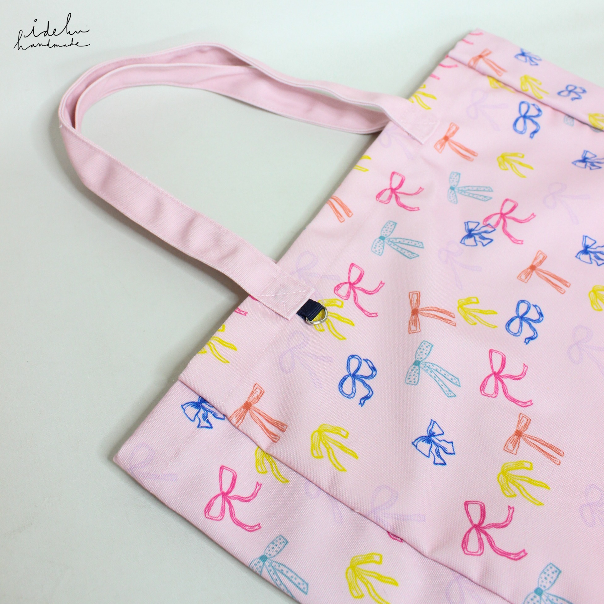 Pubi Coquette Bag
