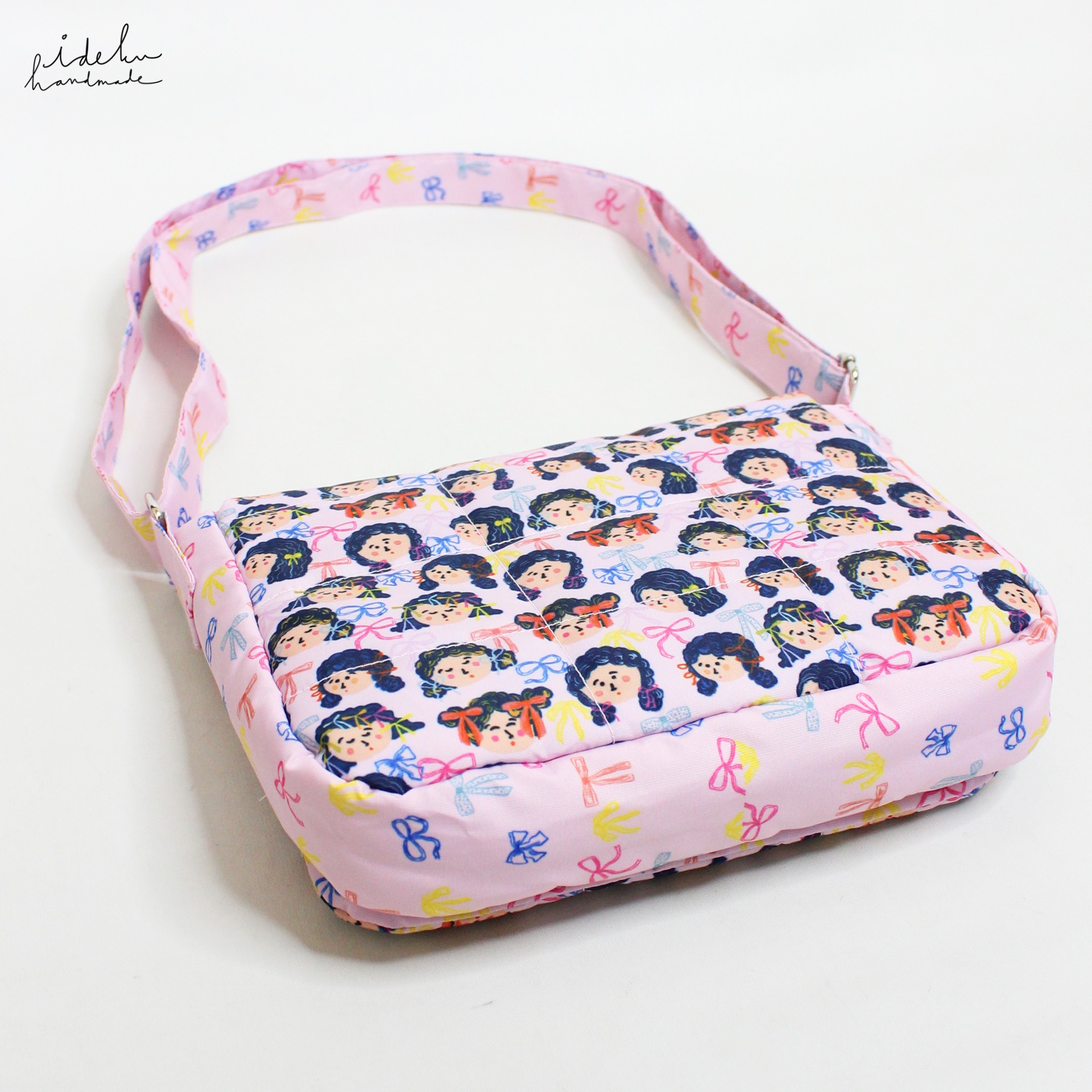 Pubi Coquette Tofu Bag