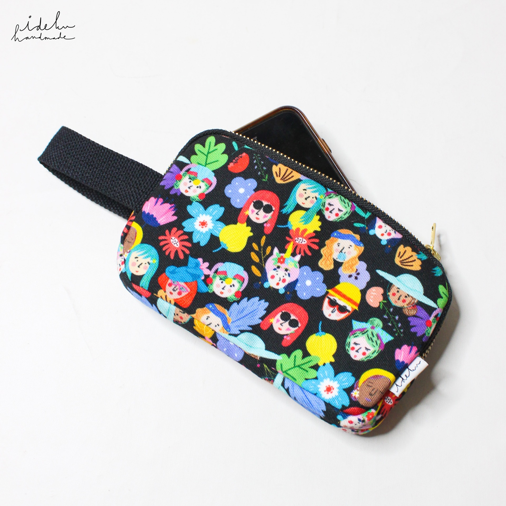 Black Faces HP Pouch