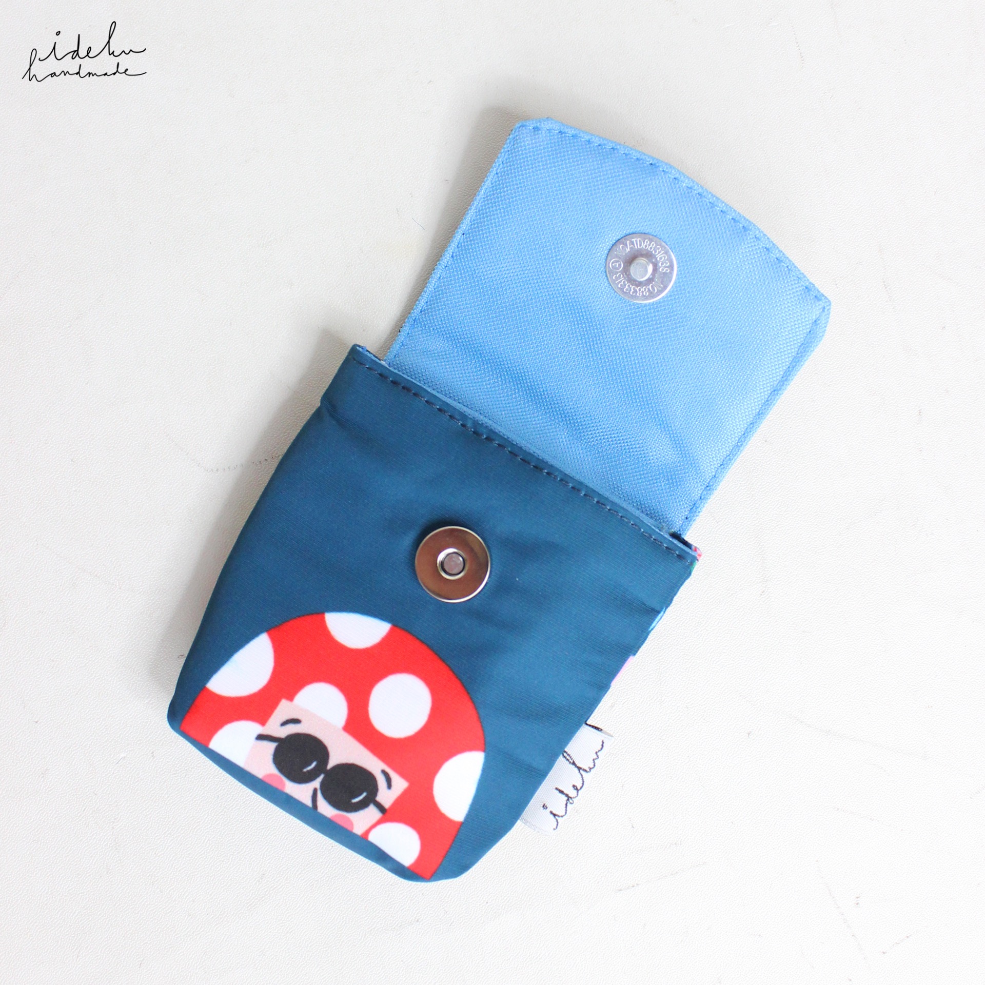 Cheeky Faces Earbuds Pouch