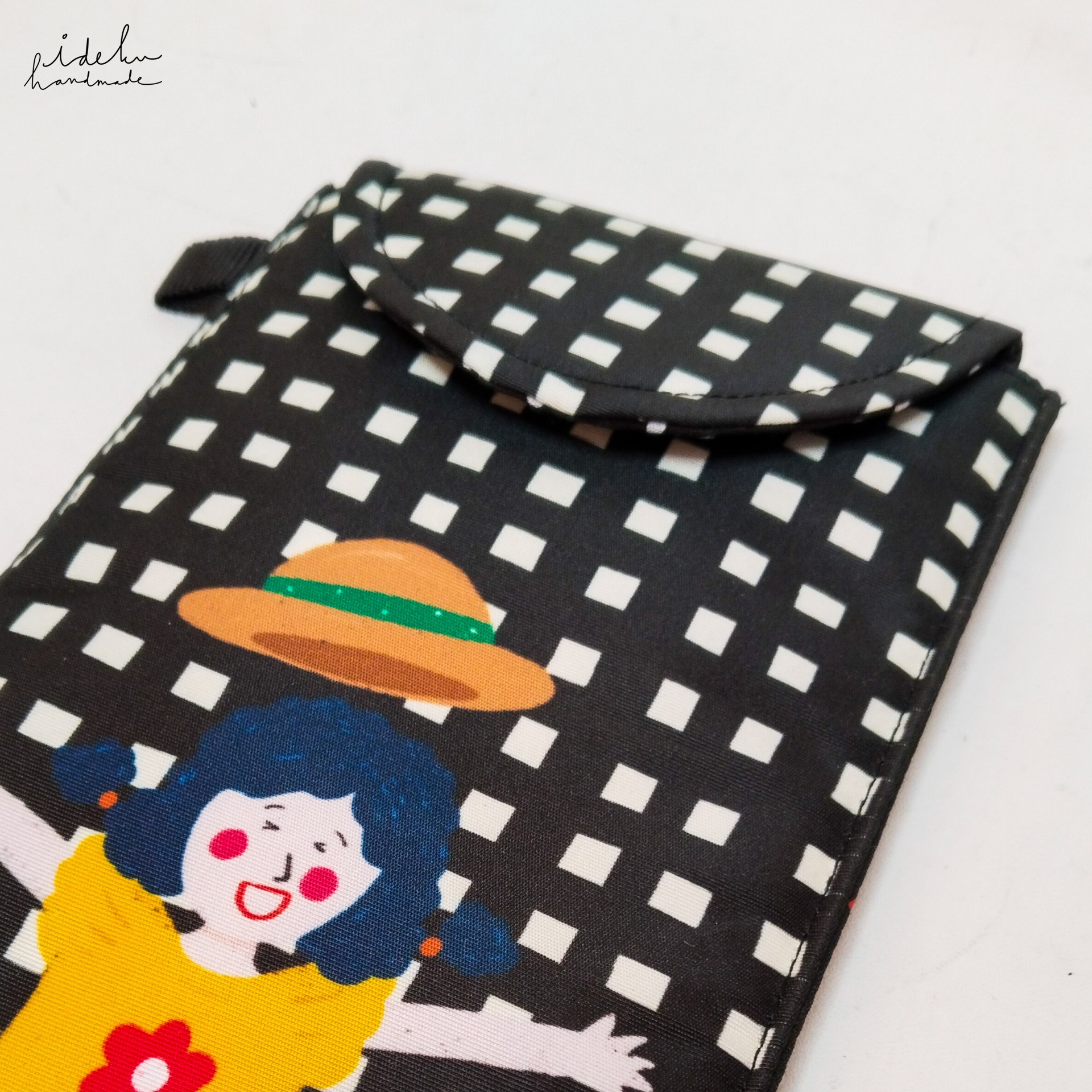 Fancy Faces Black Puffy HP Pouch 