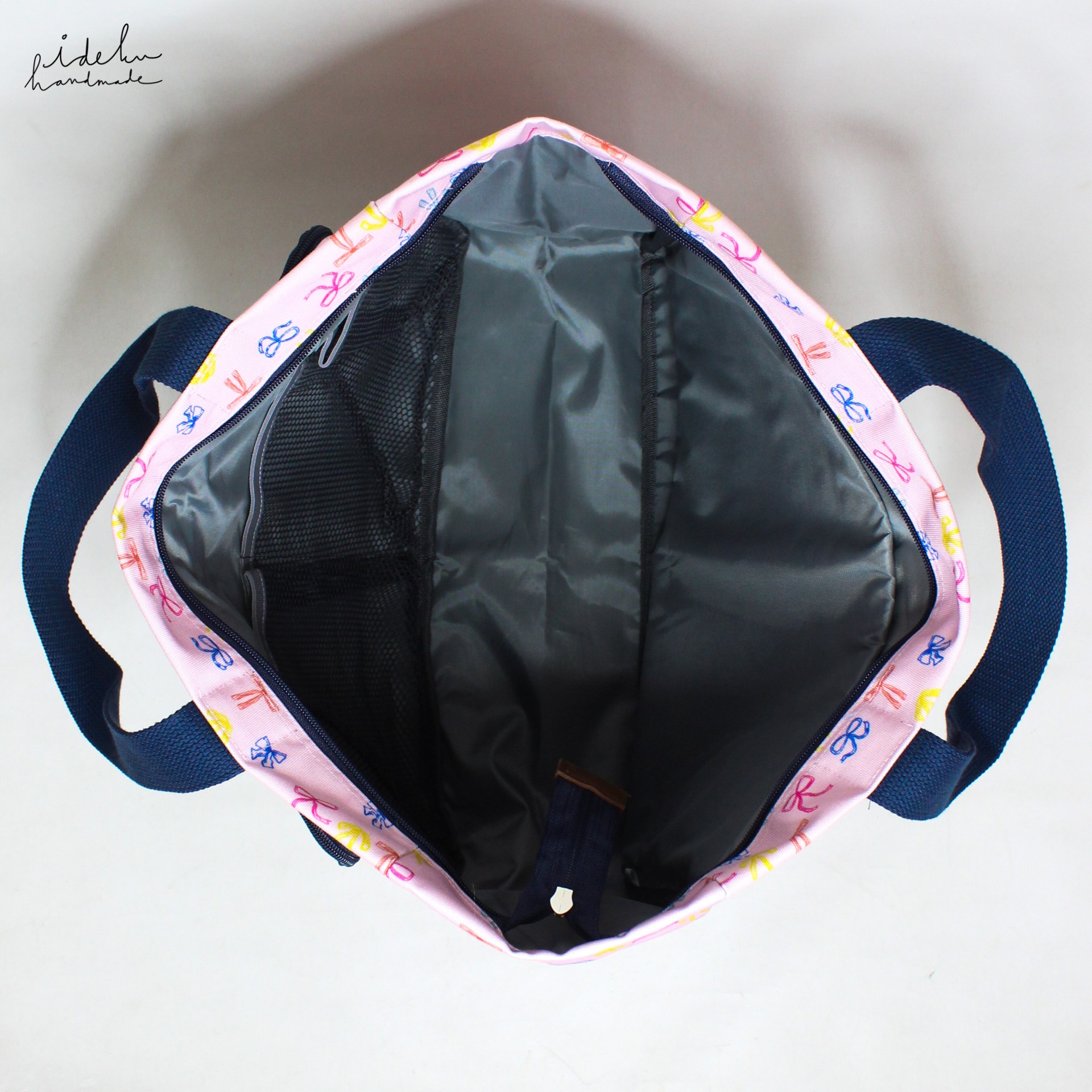 Pubi Coquette Travel Bag